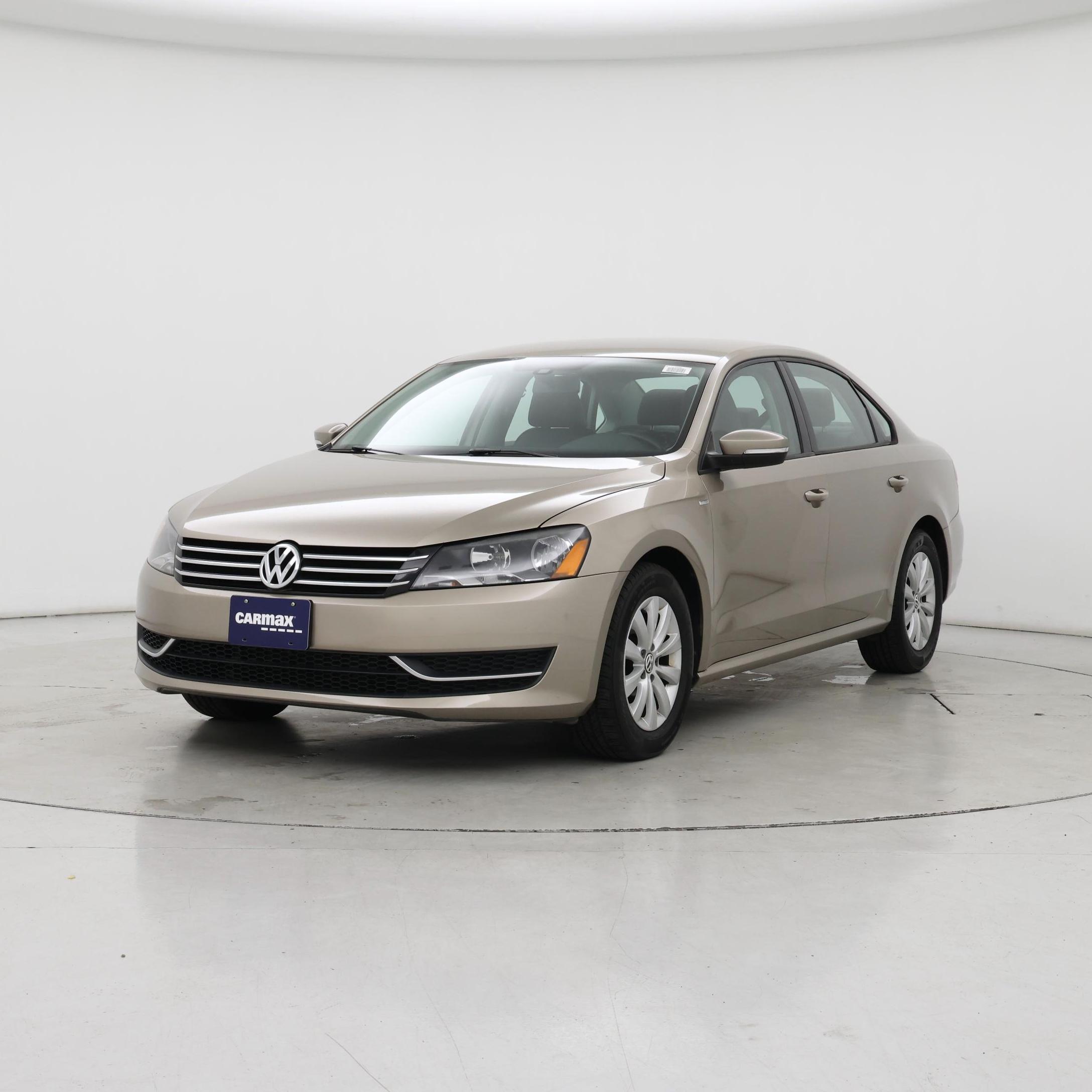 Thumbnail: 2015 Volkswagen Passat - 4