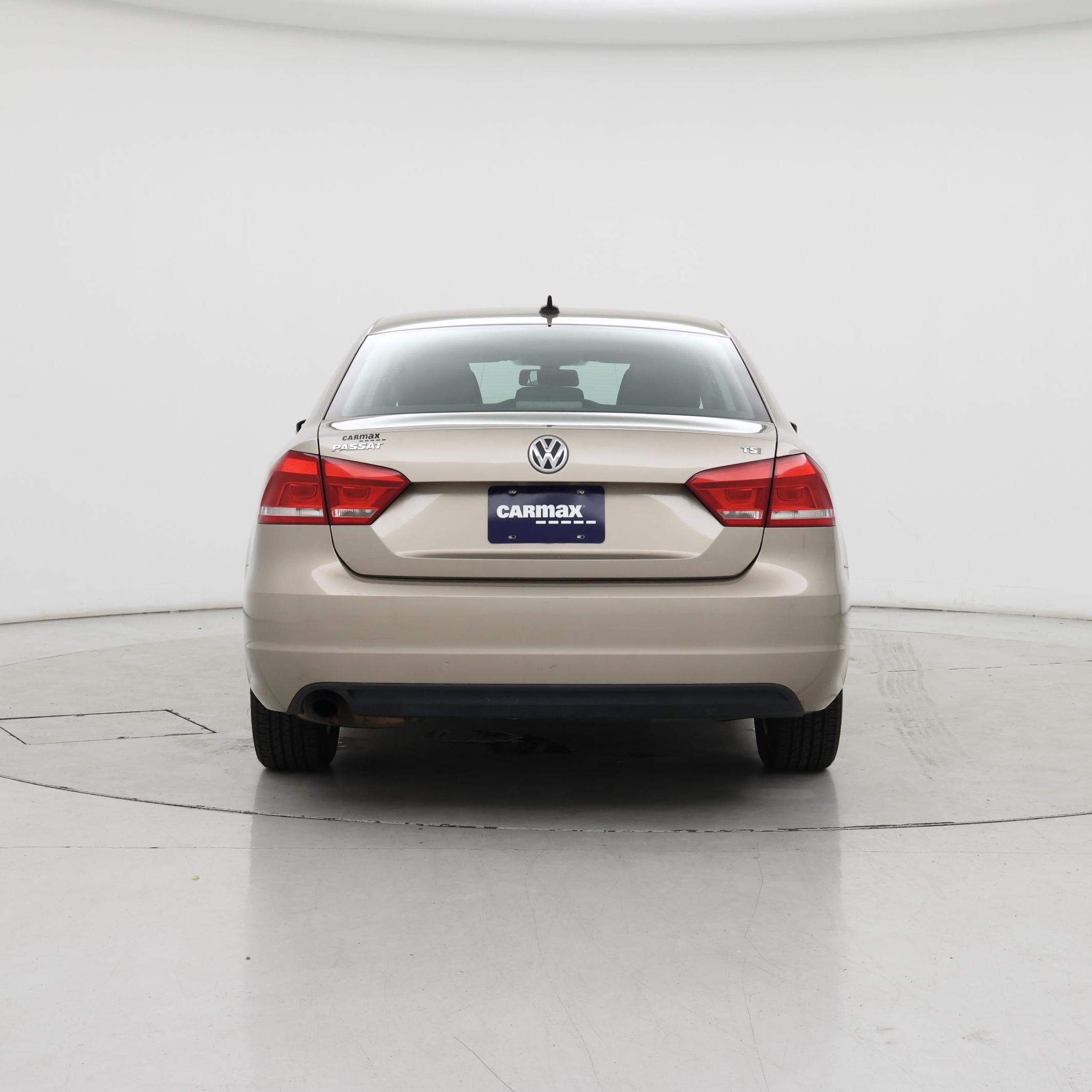 Thumbnail: 2015 Volkswagen Passat - 6