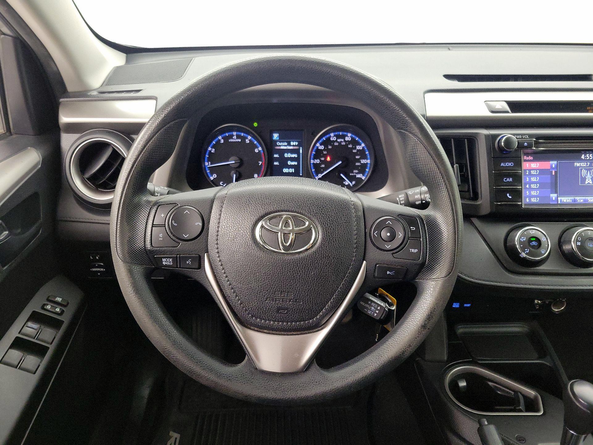Thumbnail: 2017 Toyota RAV4 - 10
