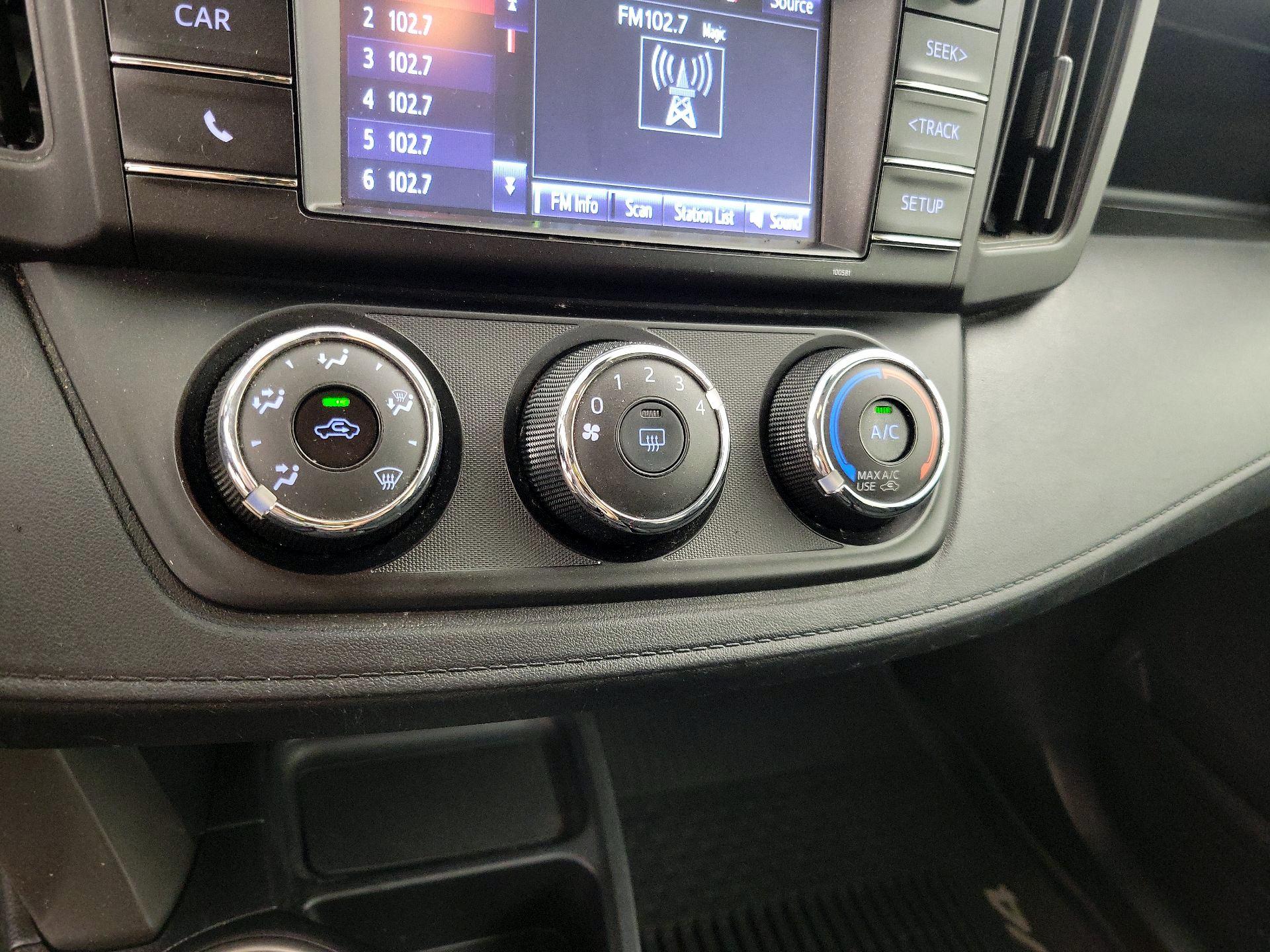 Thumbnail: 2017 Toyota RAV4 - 16