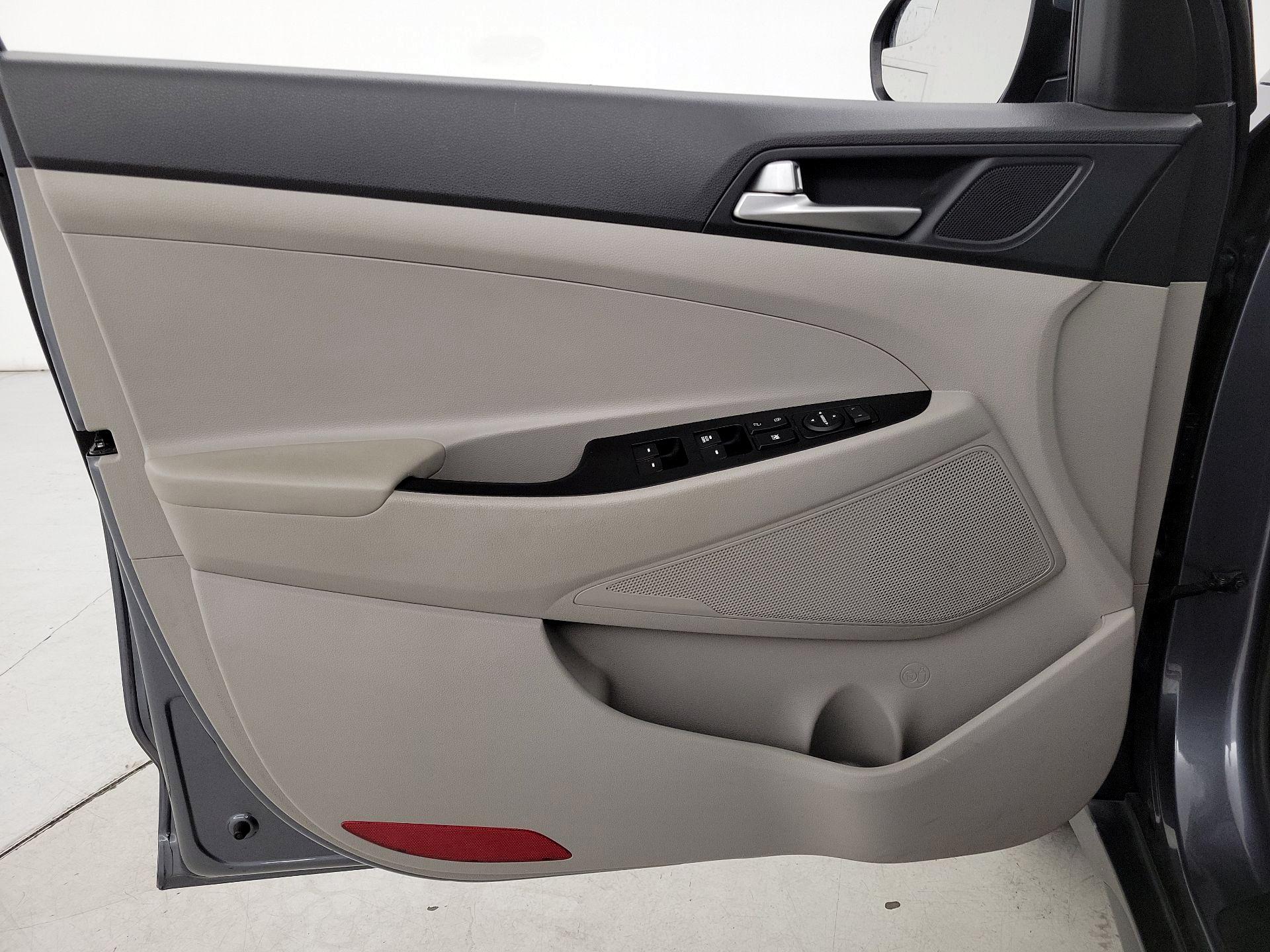 Thumbnail: 2019 Hyundai Tucson - 12