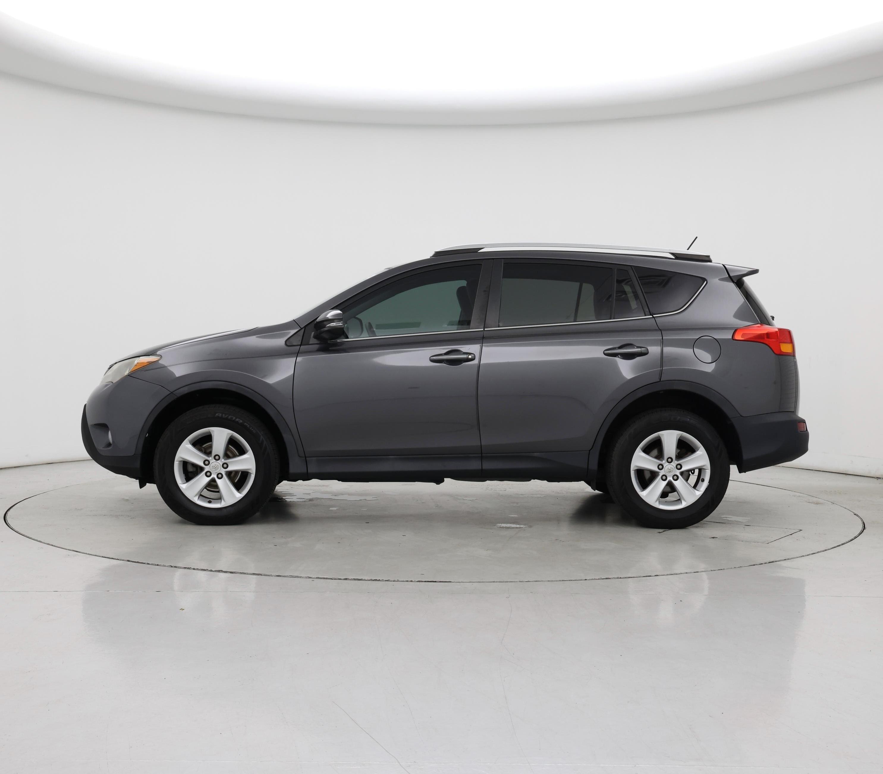 Thumbnail: 2014 Toyota RAV4 - 3