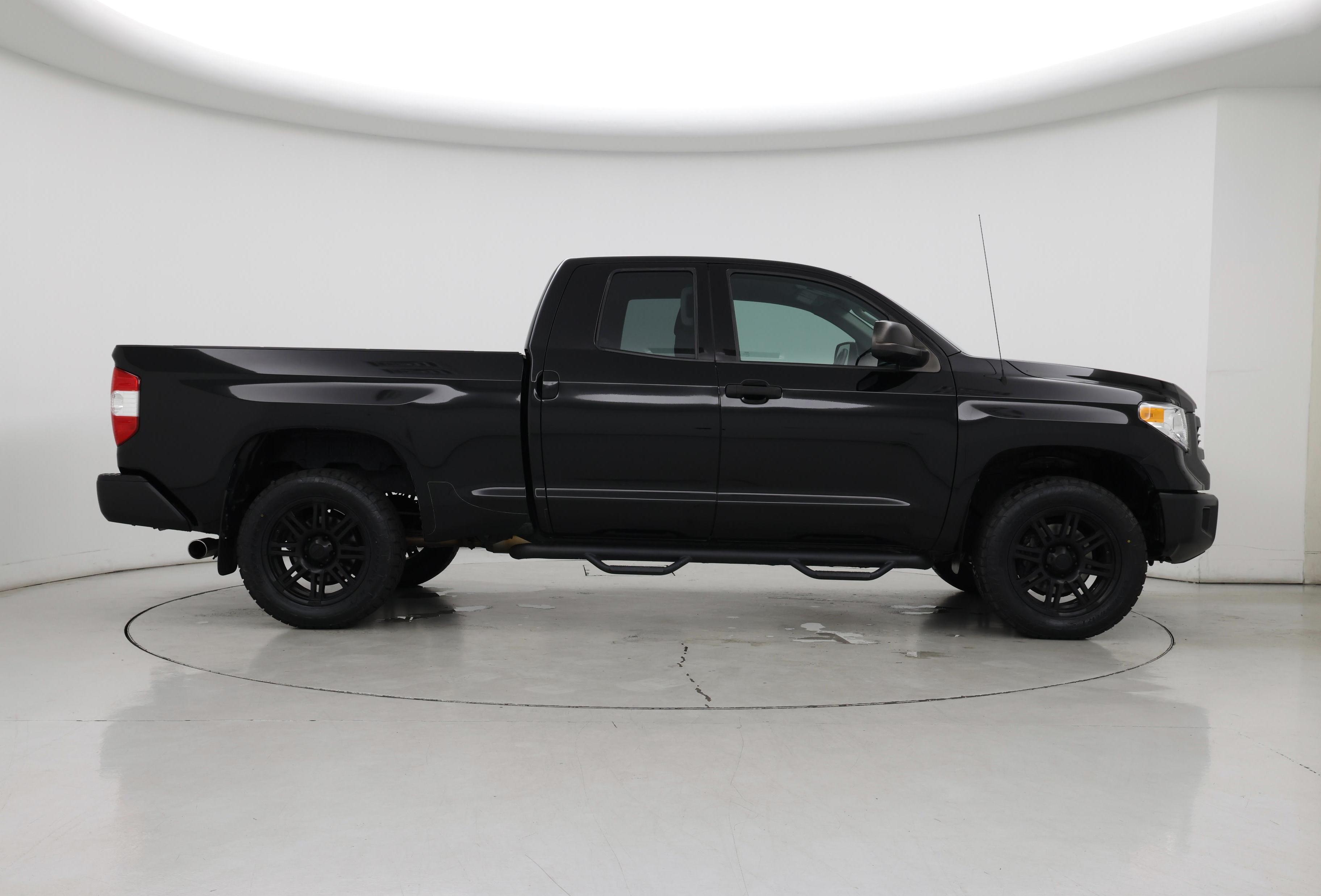 Thumbnail: 2017 Toyota Tundra - 7