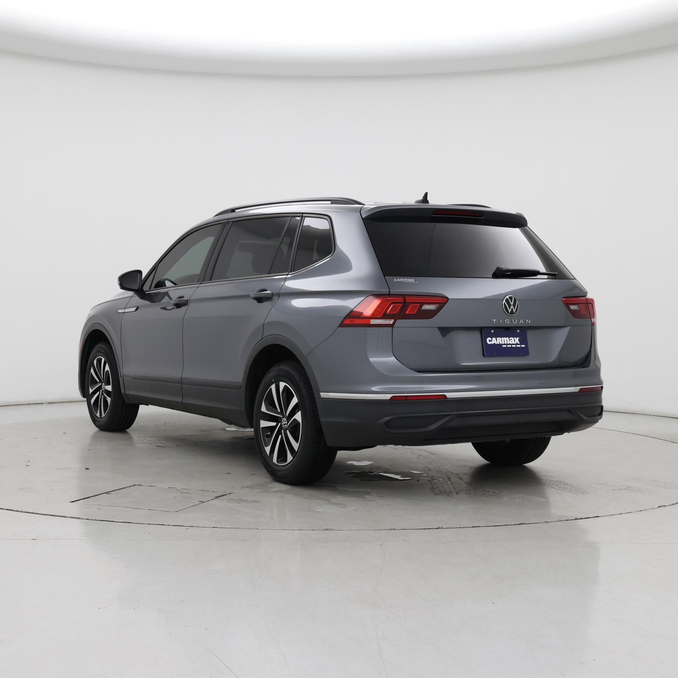 Thumbnail: 2022 Volkswagen Tiguan - 2