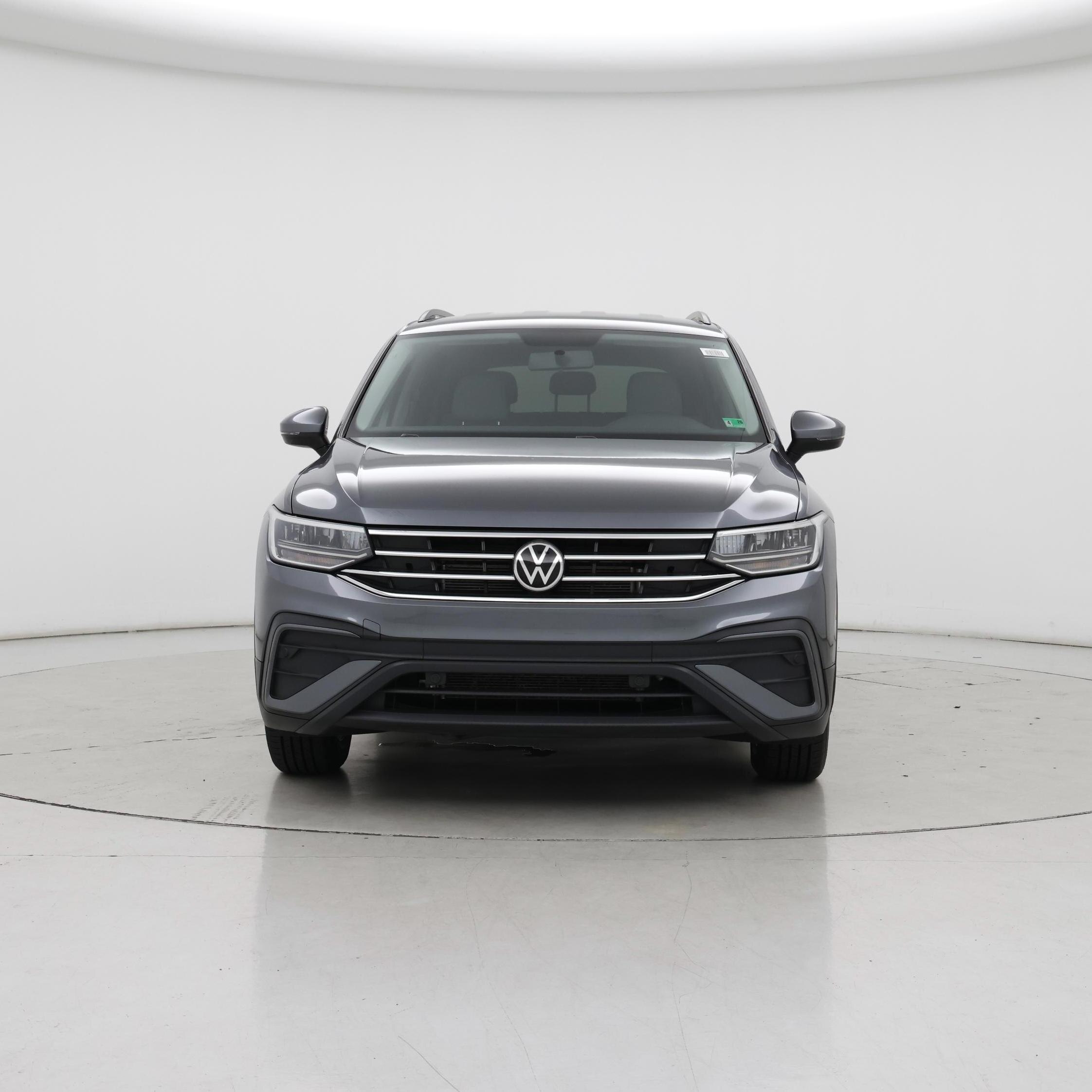 Thumbnail: 2022 Volkswagen Tiguan - 5
