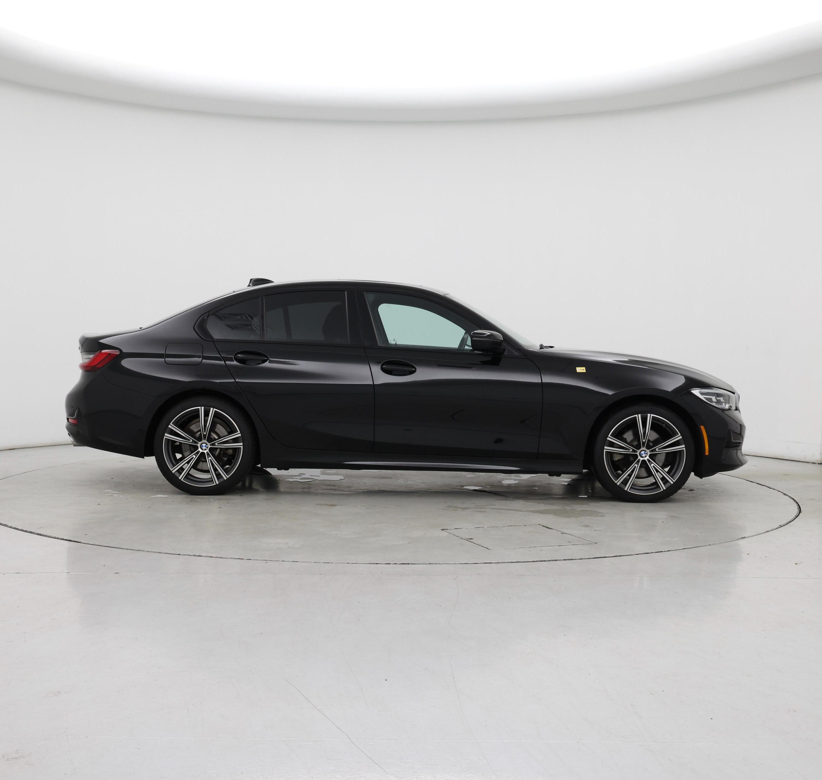Thumbnail: 2022 BMW 3 Series - 7