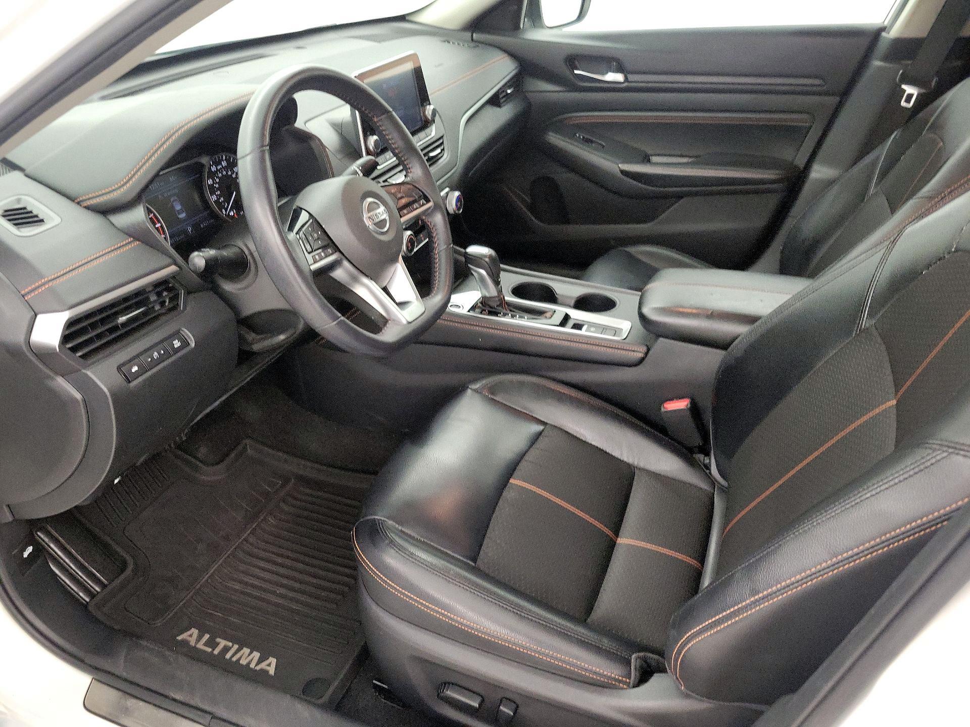 Thumbnail: 2020 Nissan Altima - 11