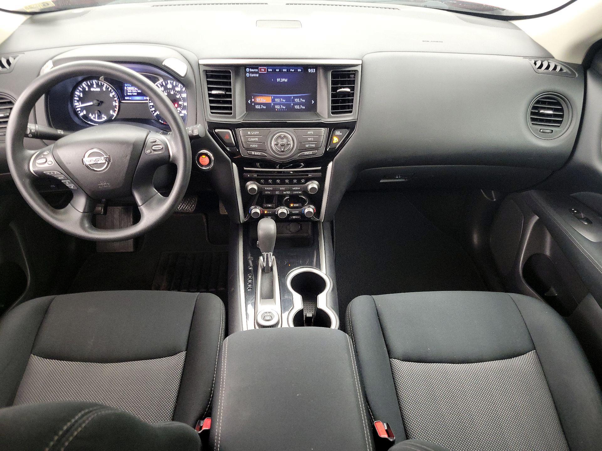 Thumbnail: 2017 Nissan Pathfinder - 9
