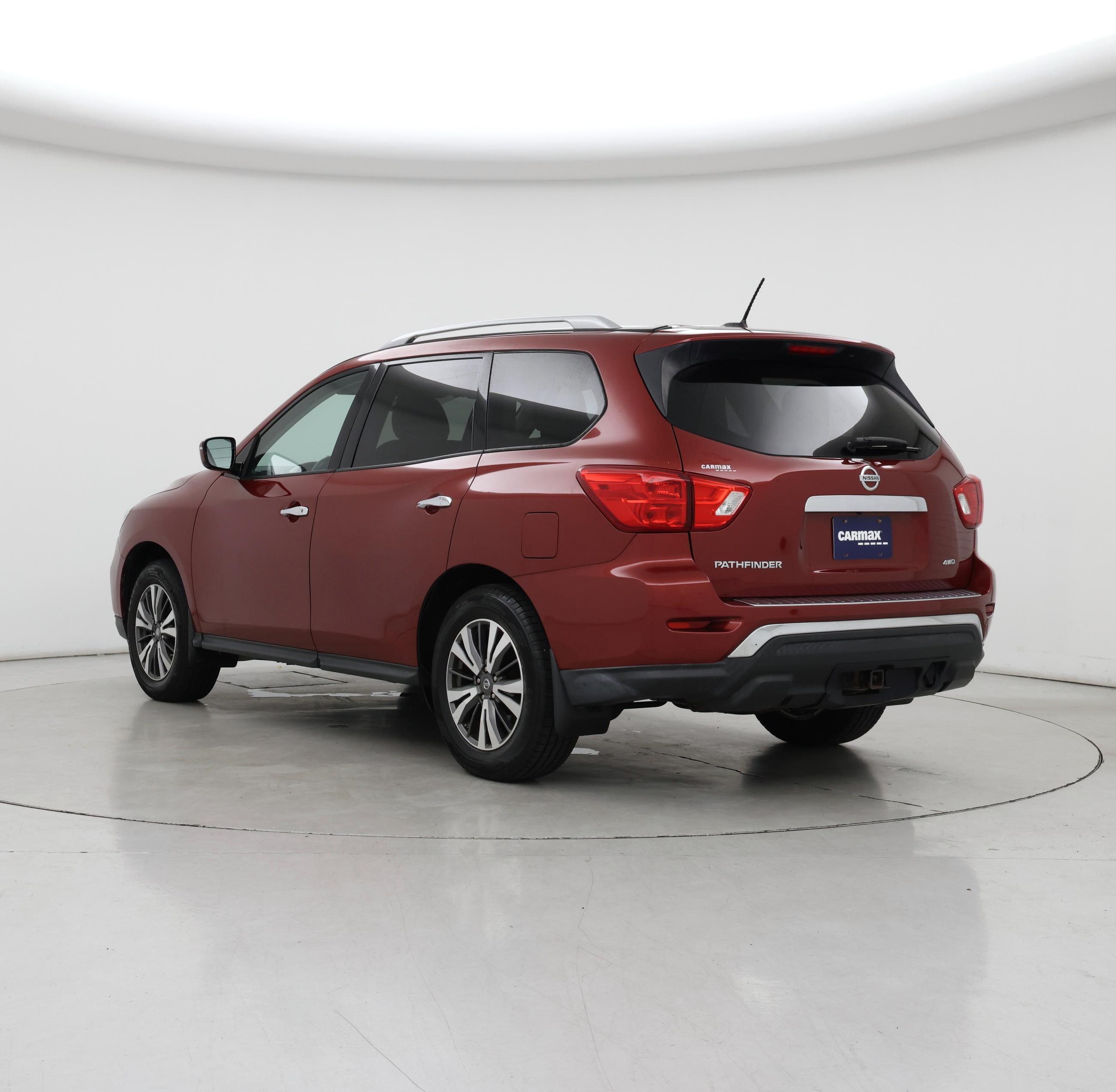 Thumbnail: 2017 Nissan Pathfinder - 2