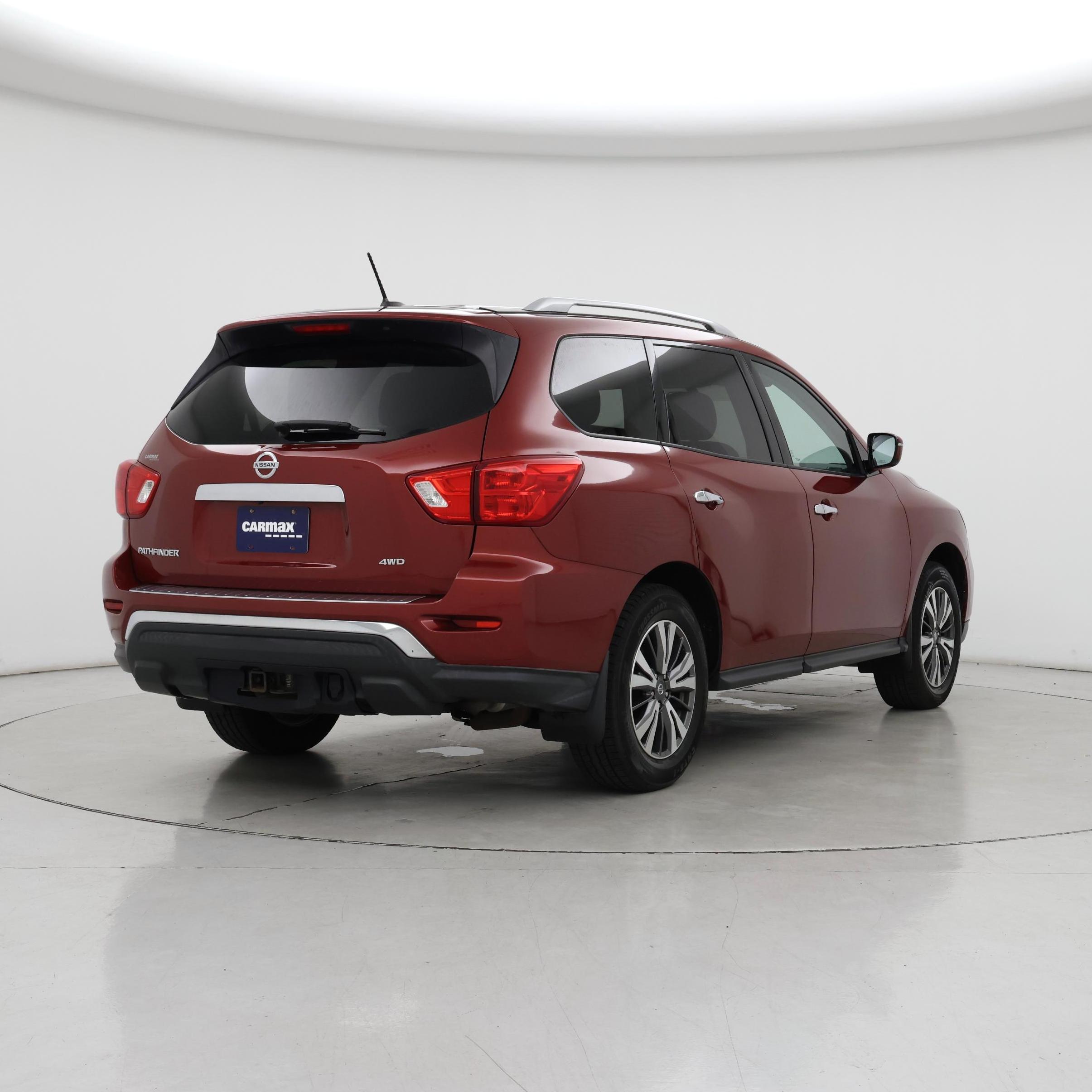 Thumbnail: 2017 Nissan Pathfinder - 8