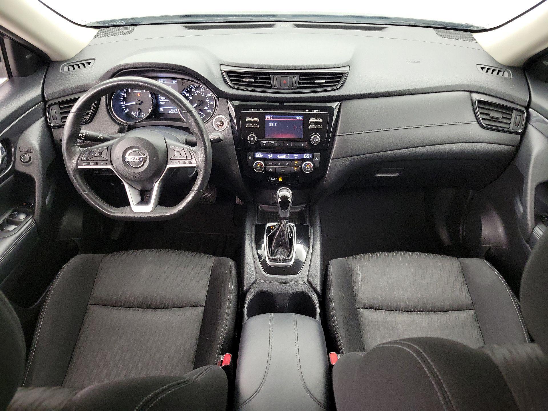 Thumbnail: 2017 Nissan Rogue - 9