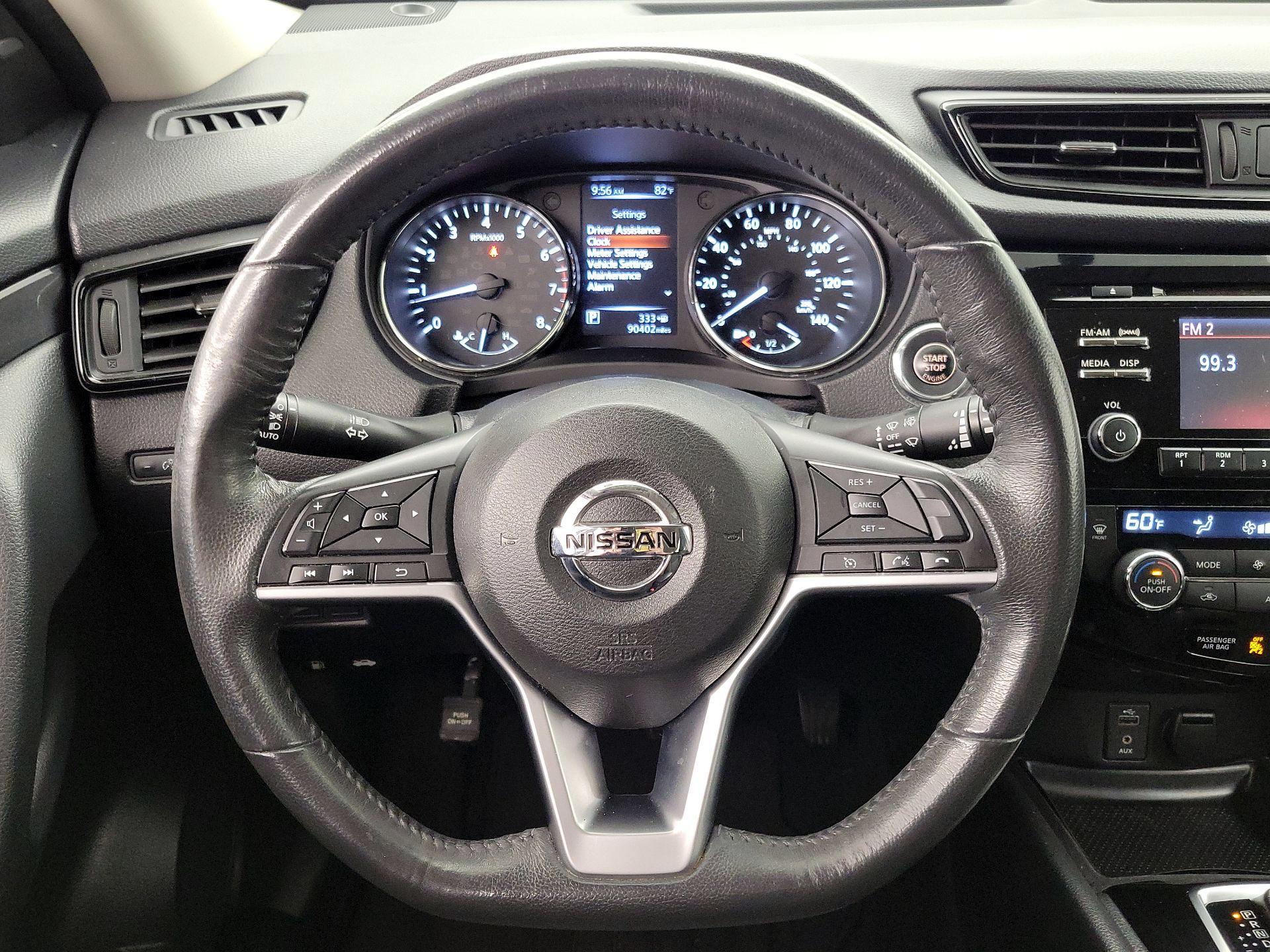 Thumbnail: 2017 Nissan Rogue - 10