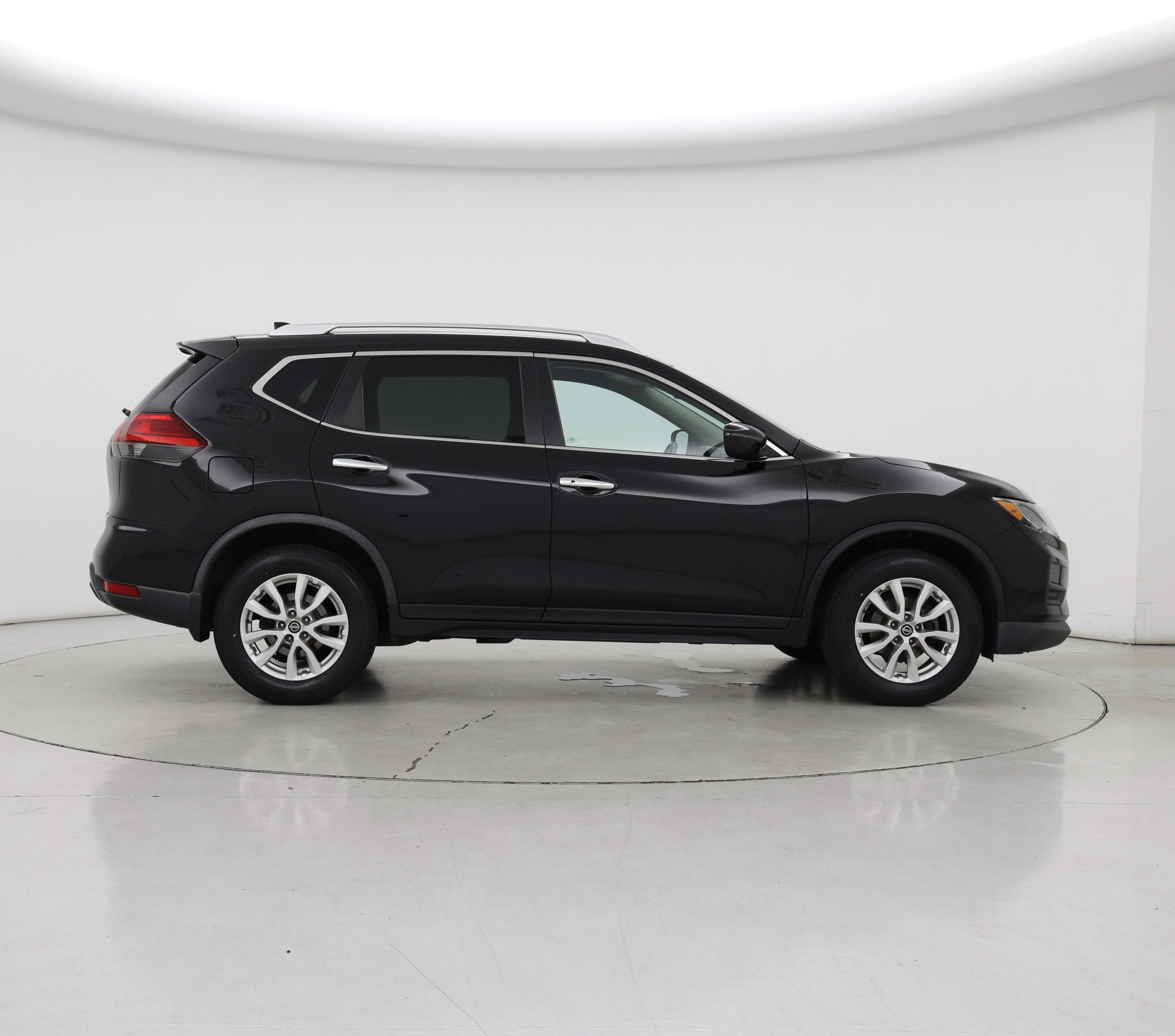 Thumbnail: 2017 Nissan Rogue - 7