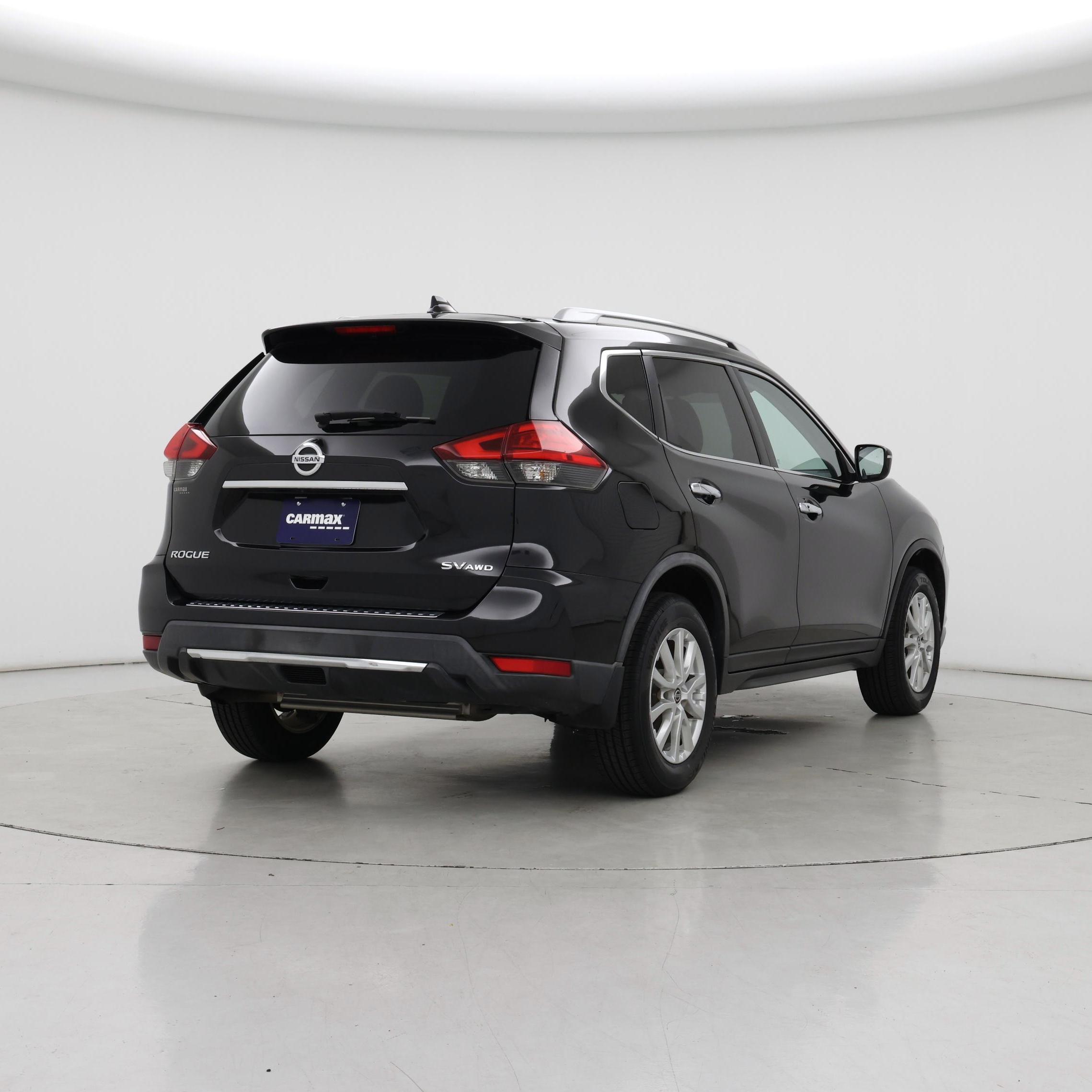 Thumbnail: 2017 Nissan Rogue - 8