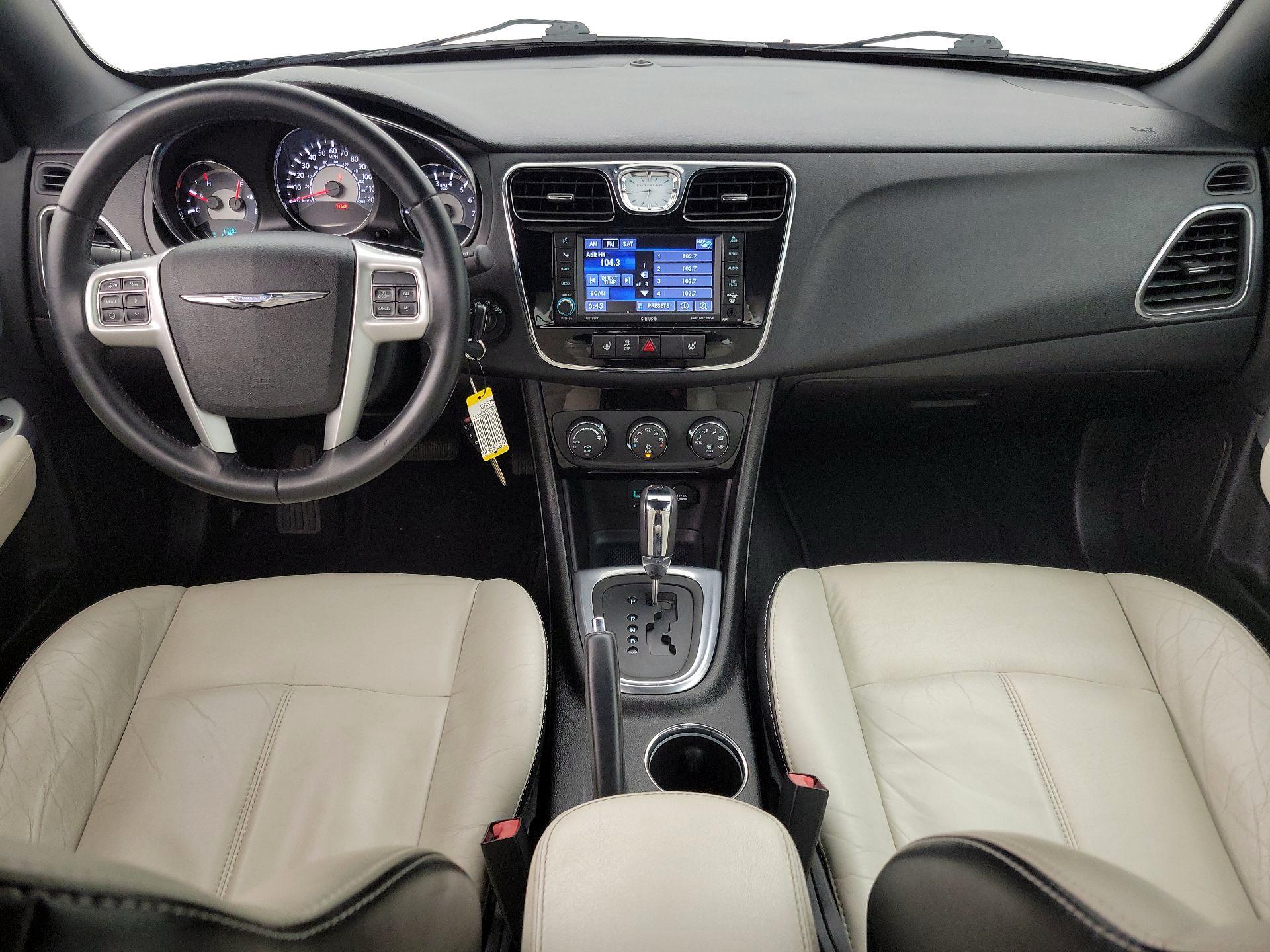 Thumbnail: 2014 Chrysler 200 - 9