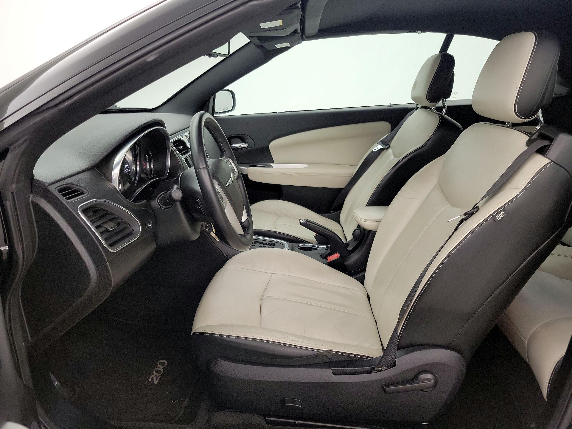 Thumbnail: 2014 Chrysler 200 - 11