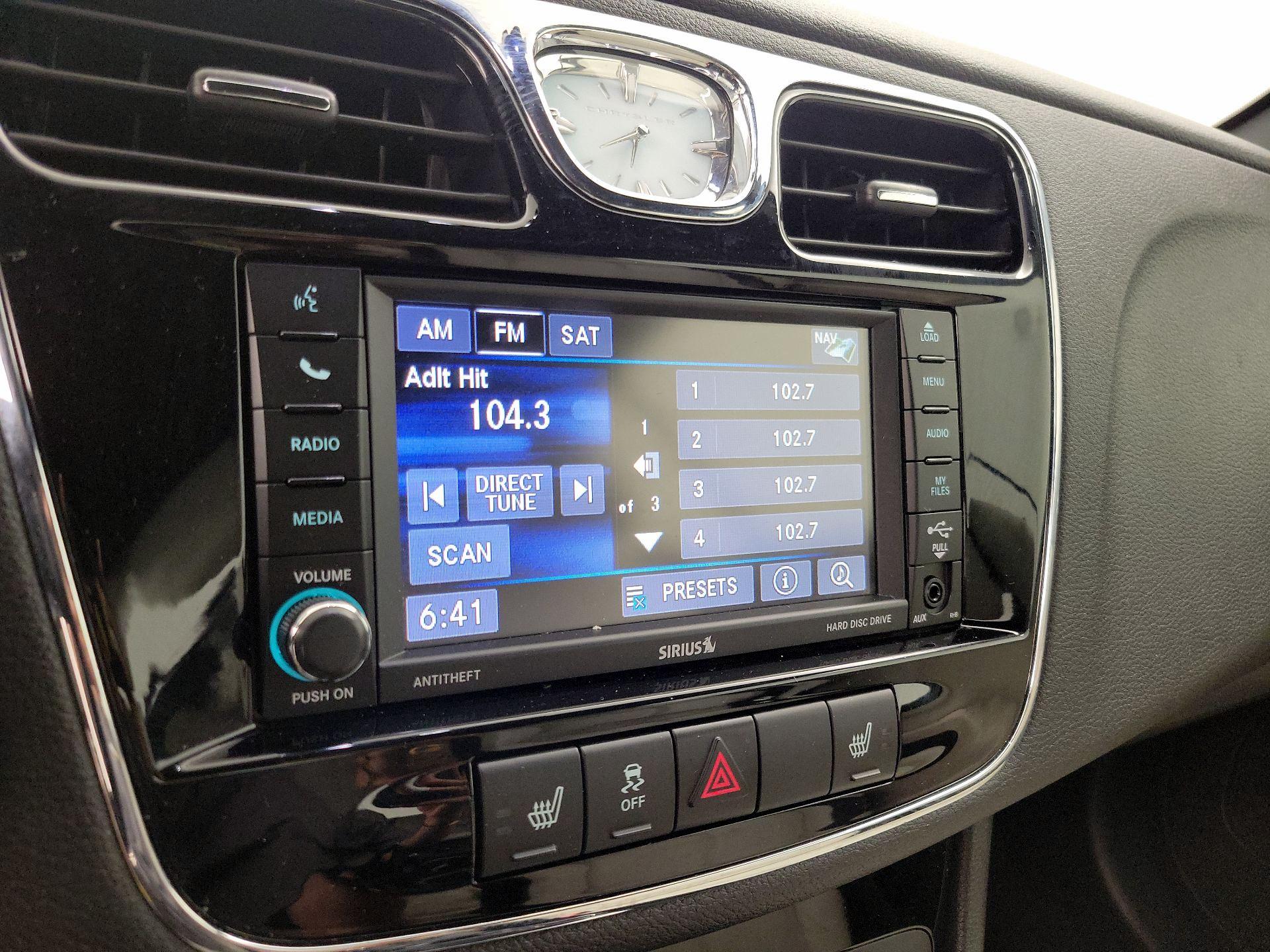 Thumbnail: 2014 Chrysler 200 - 14