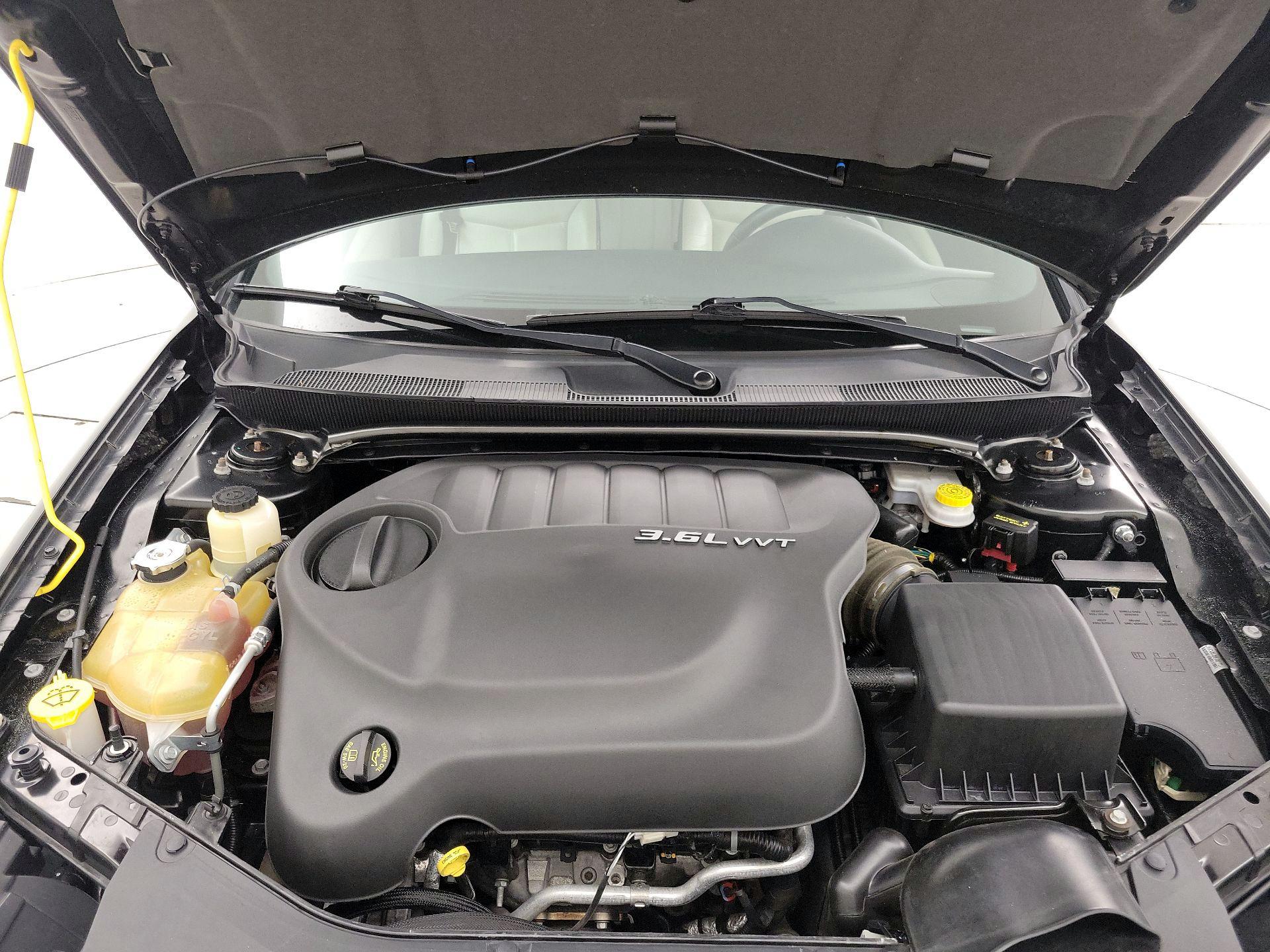 Thumbnail: 2014 Chrysler 200 - 20