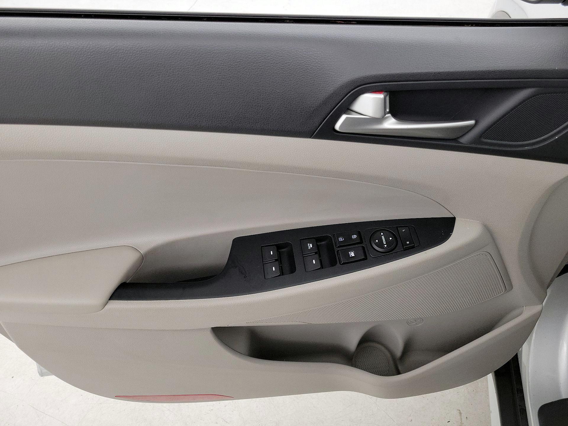 Thumbnail: 2019 Hyundai Tucson - 12