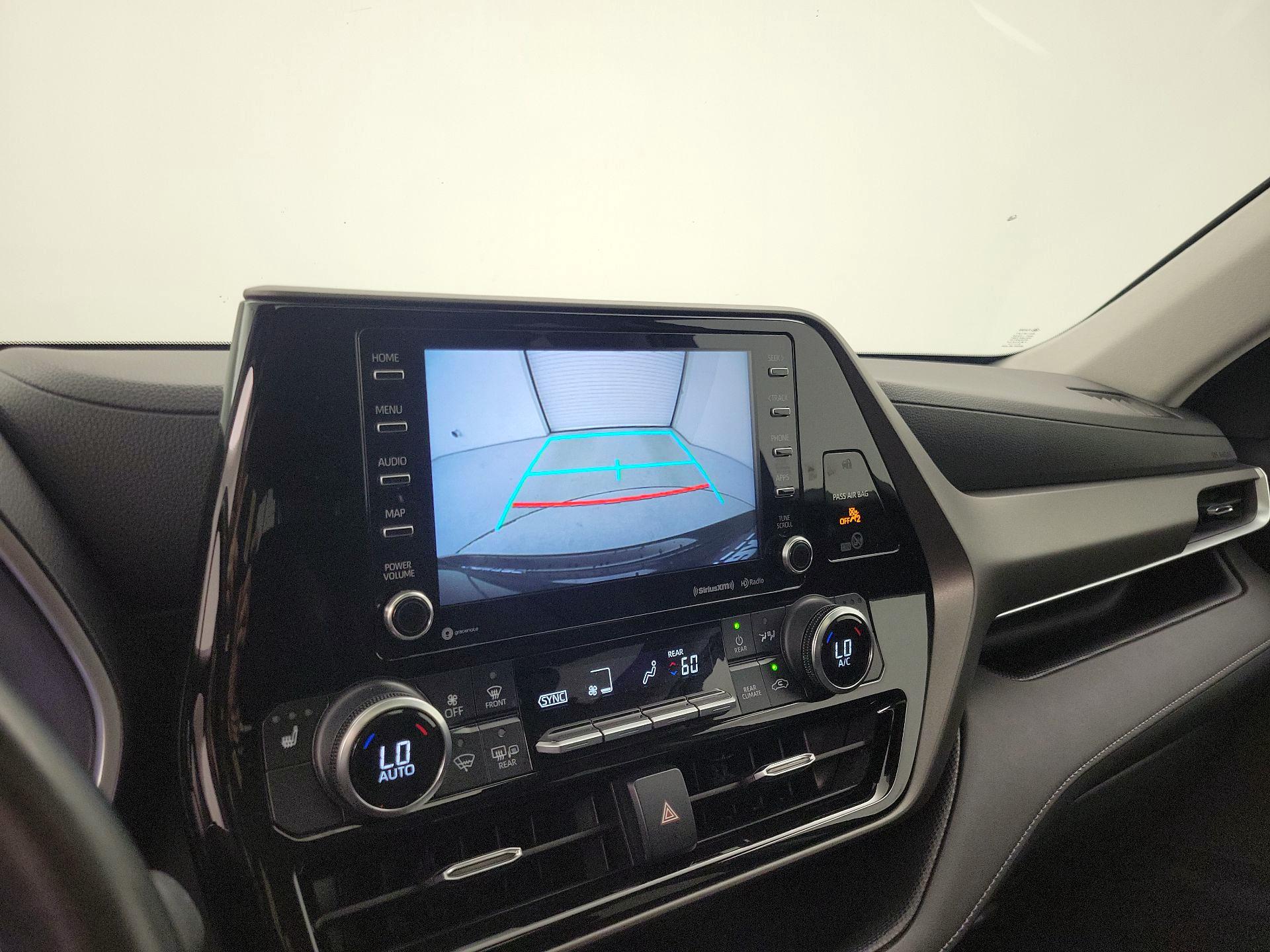 Thumbnail: 2020 Toyota Highlander - 15