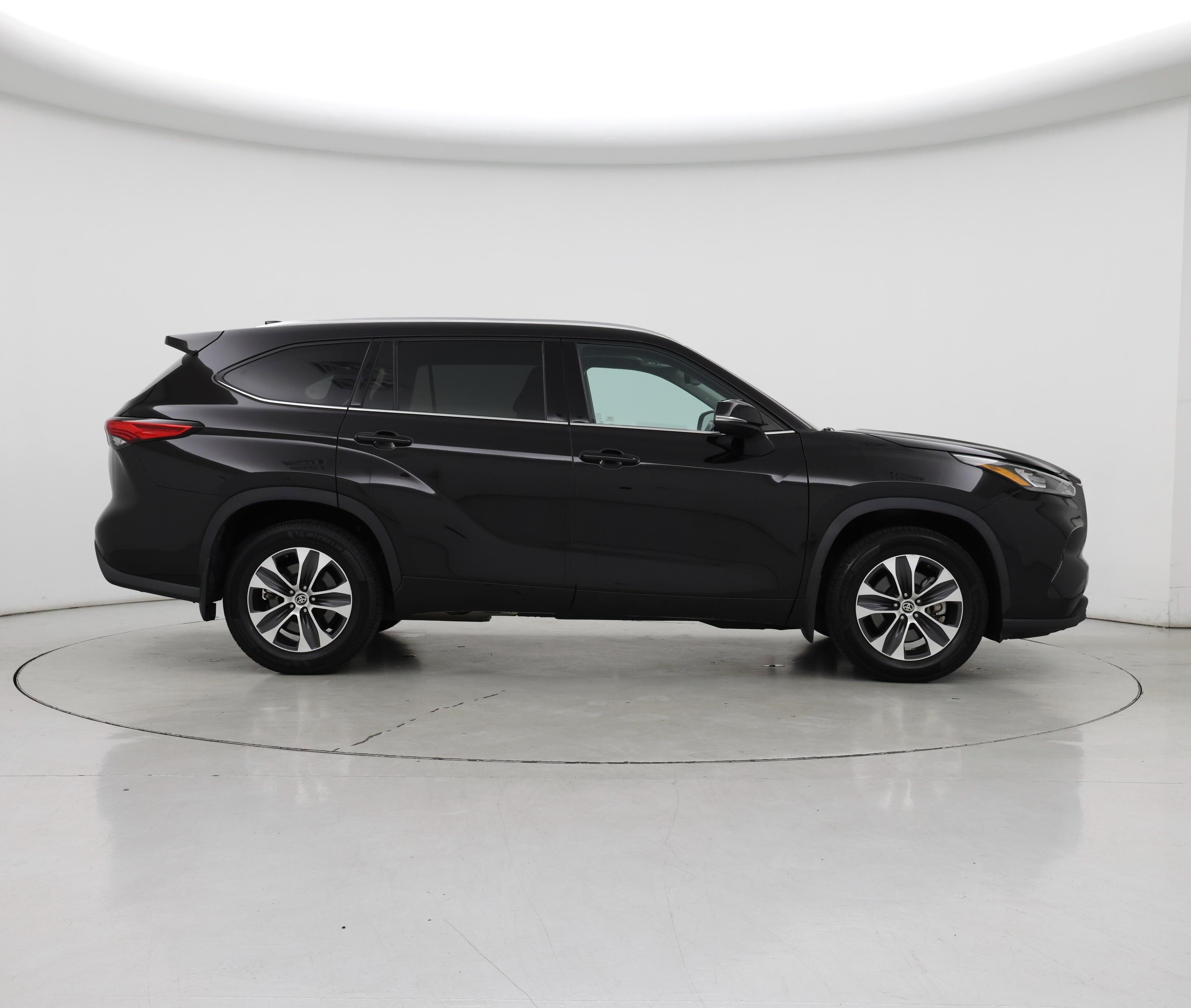Thumbnail: 2020 Toyota Highlander - 7