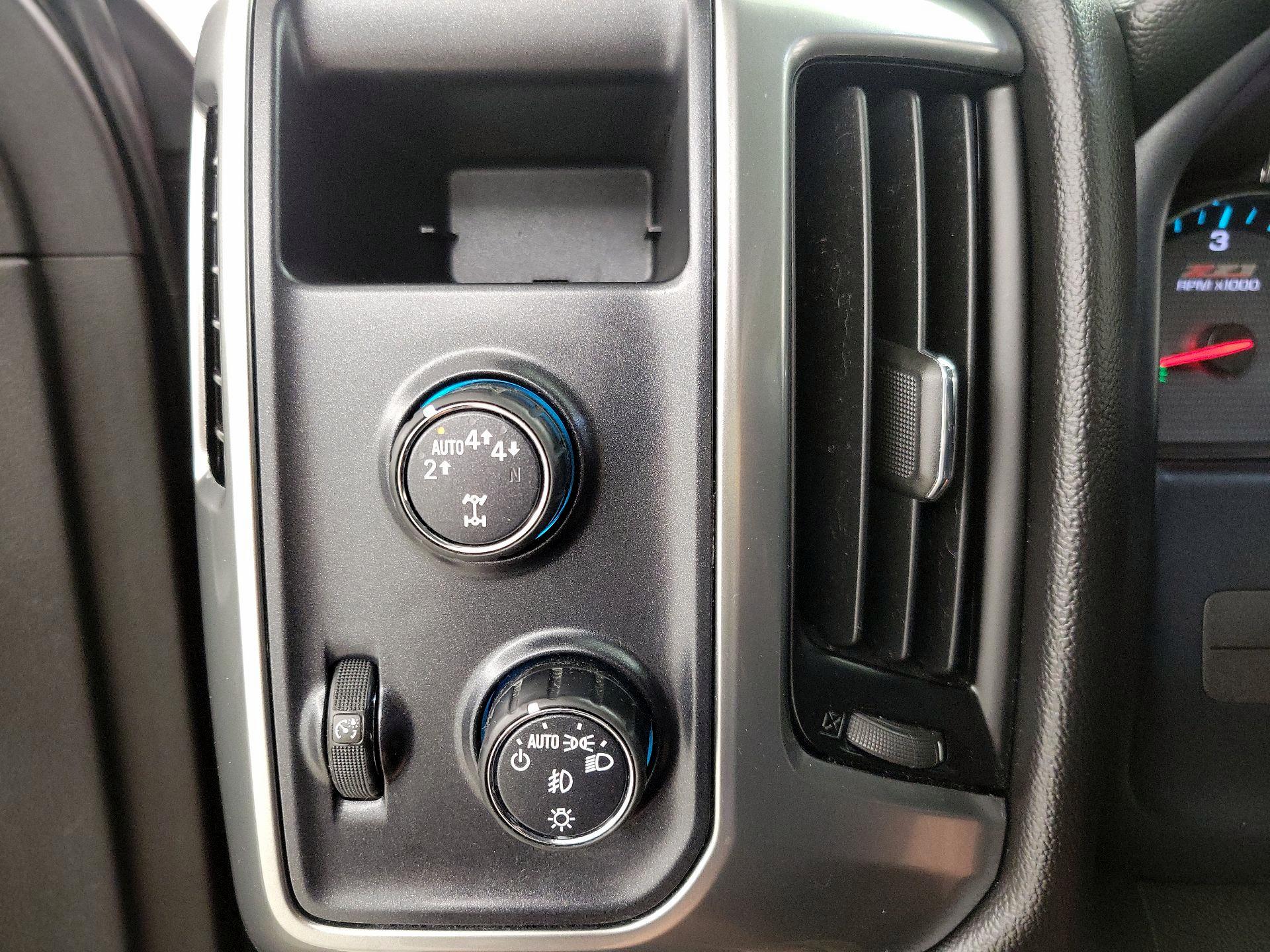 Thumbnail: 2017 Chevrolet Silverado 1500 - 13