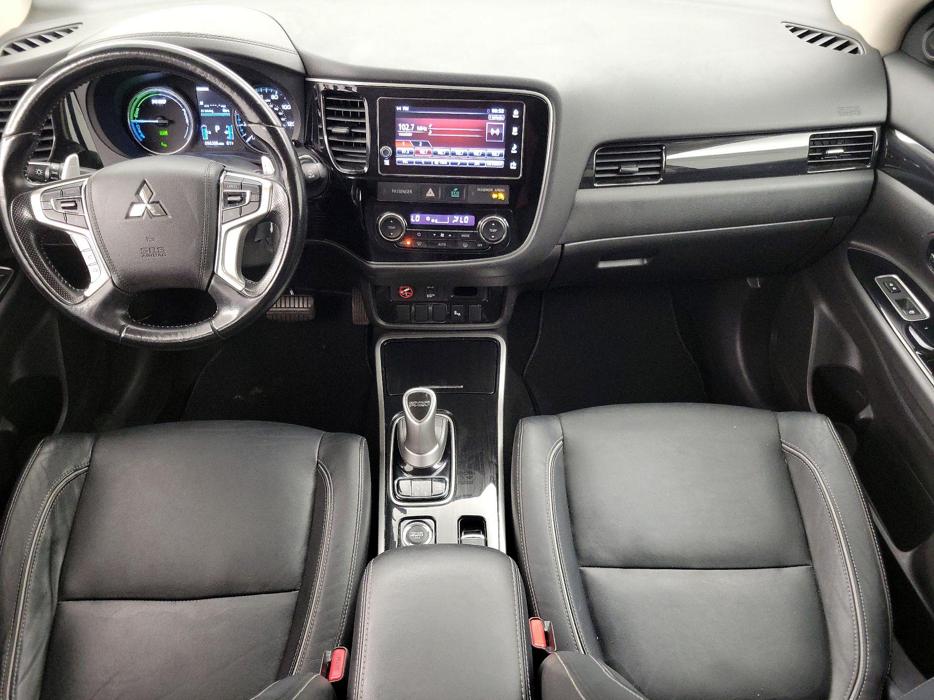 Thumbnail: 2018 Mitsubishi Outlander - 9