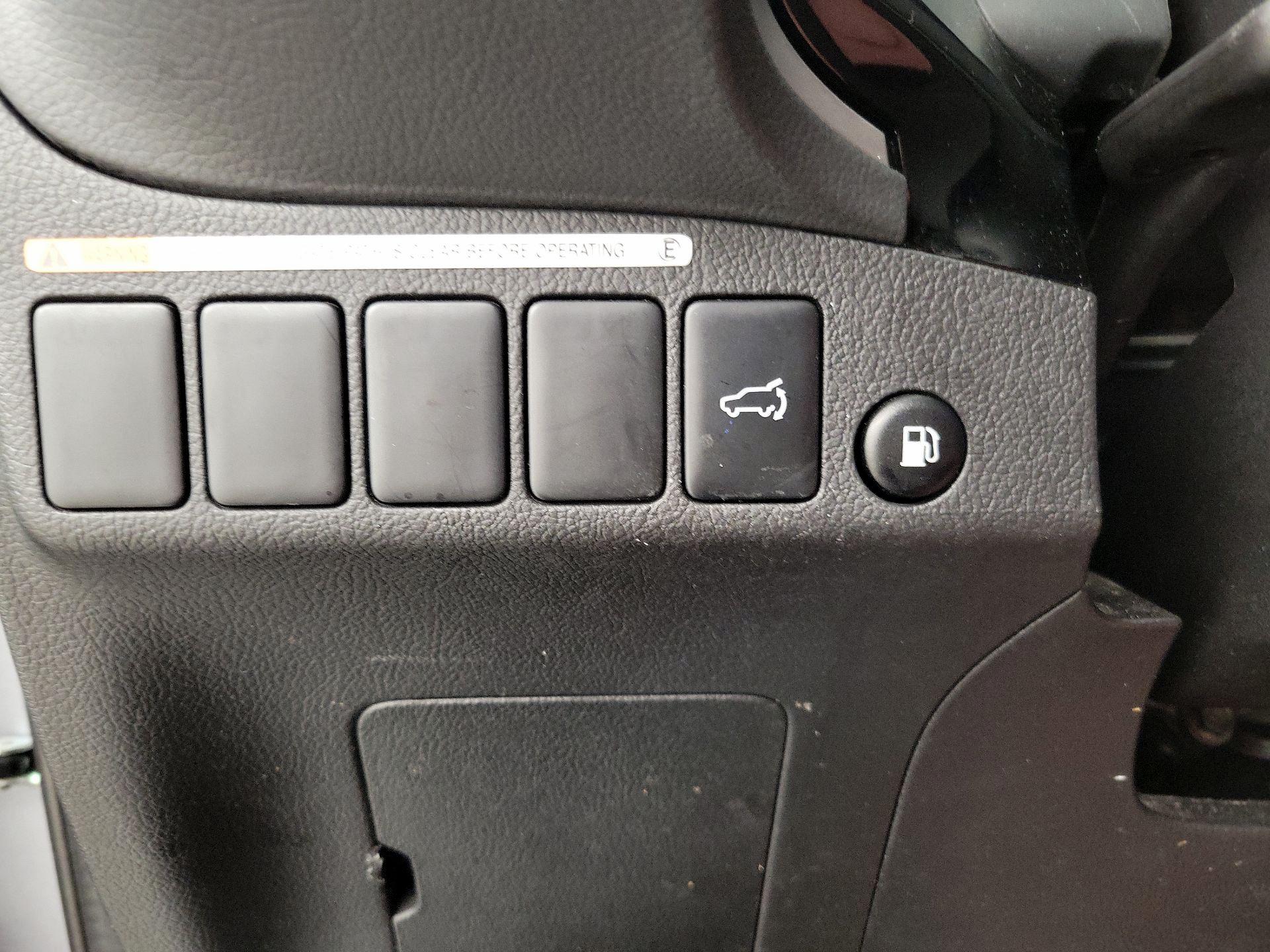 Thumbnail: 2018 Mitsubishi Outlander - 13