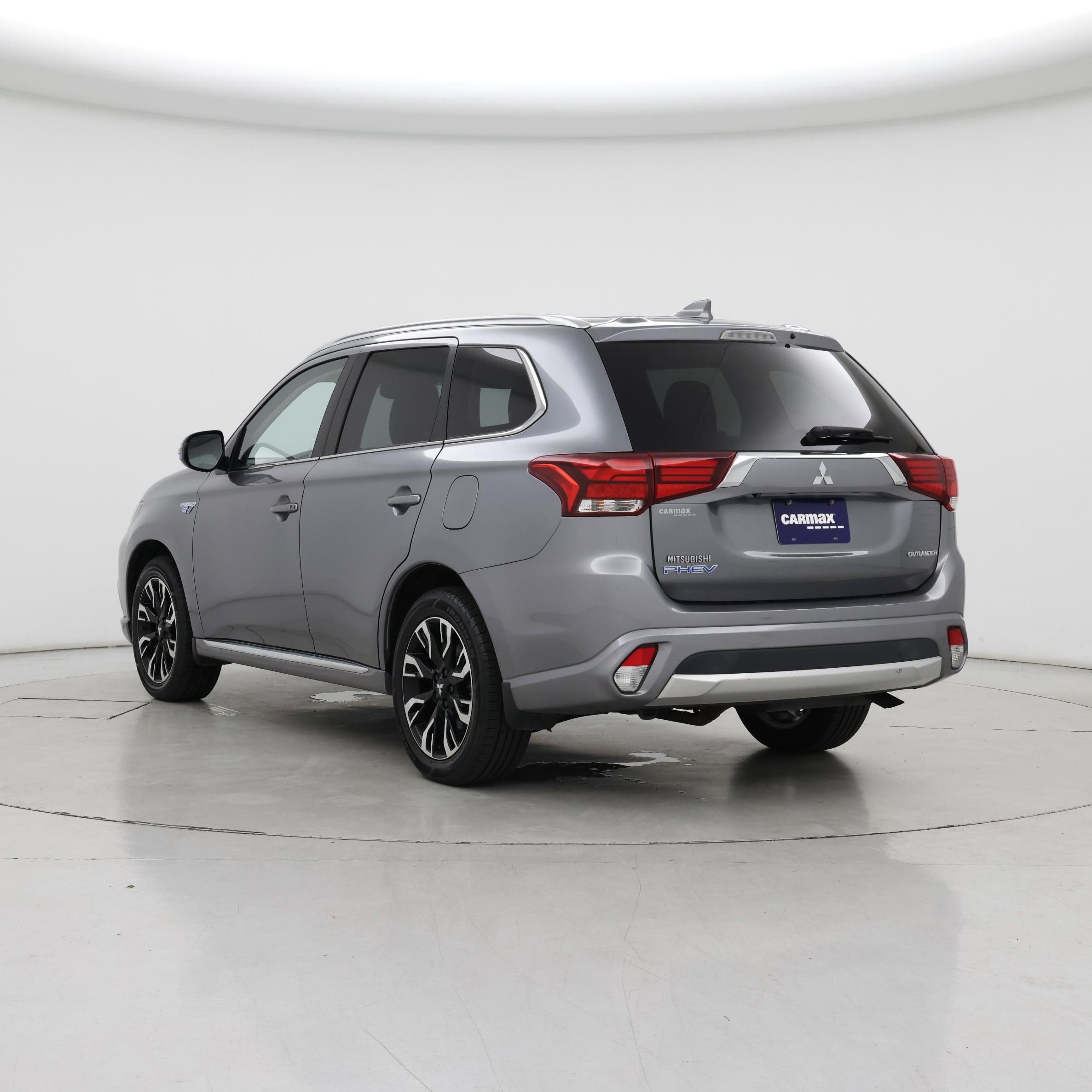 Thumbnail: 2018 Mitsubishi Outlander - 2