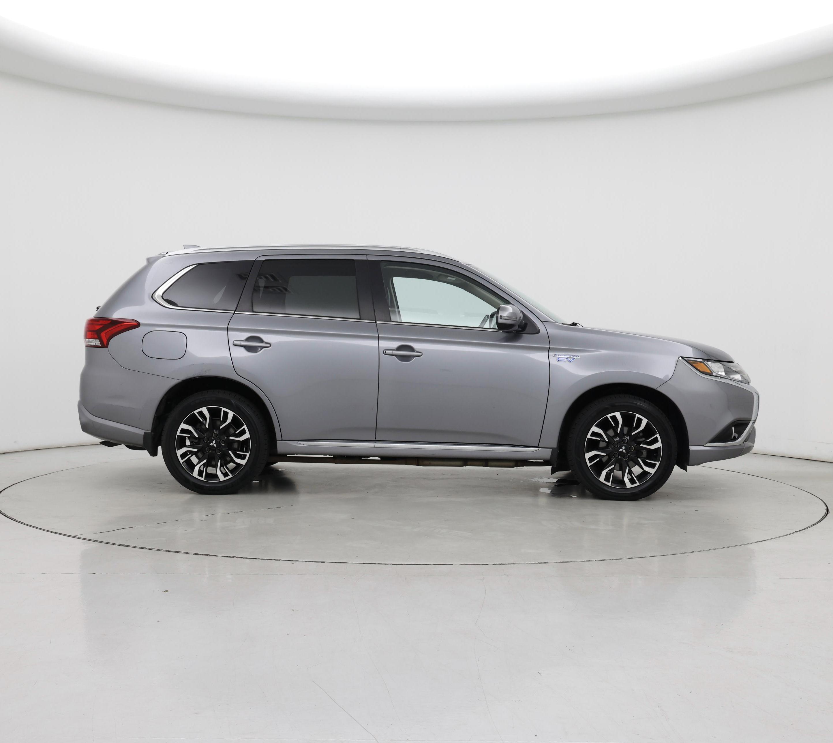 Thumbnail: 2018 Mitsubishi Outlander - 7