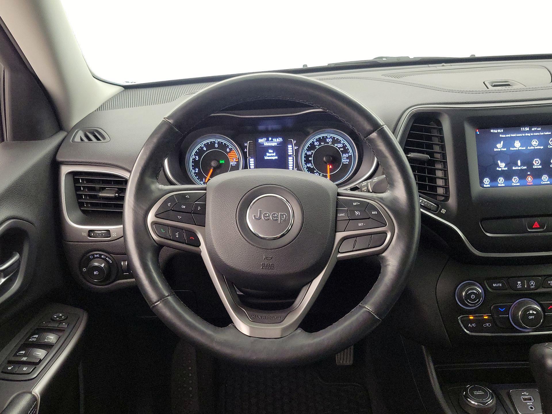 Thumbnail: 2019 Jeep Cherokee - 10