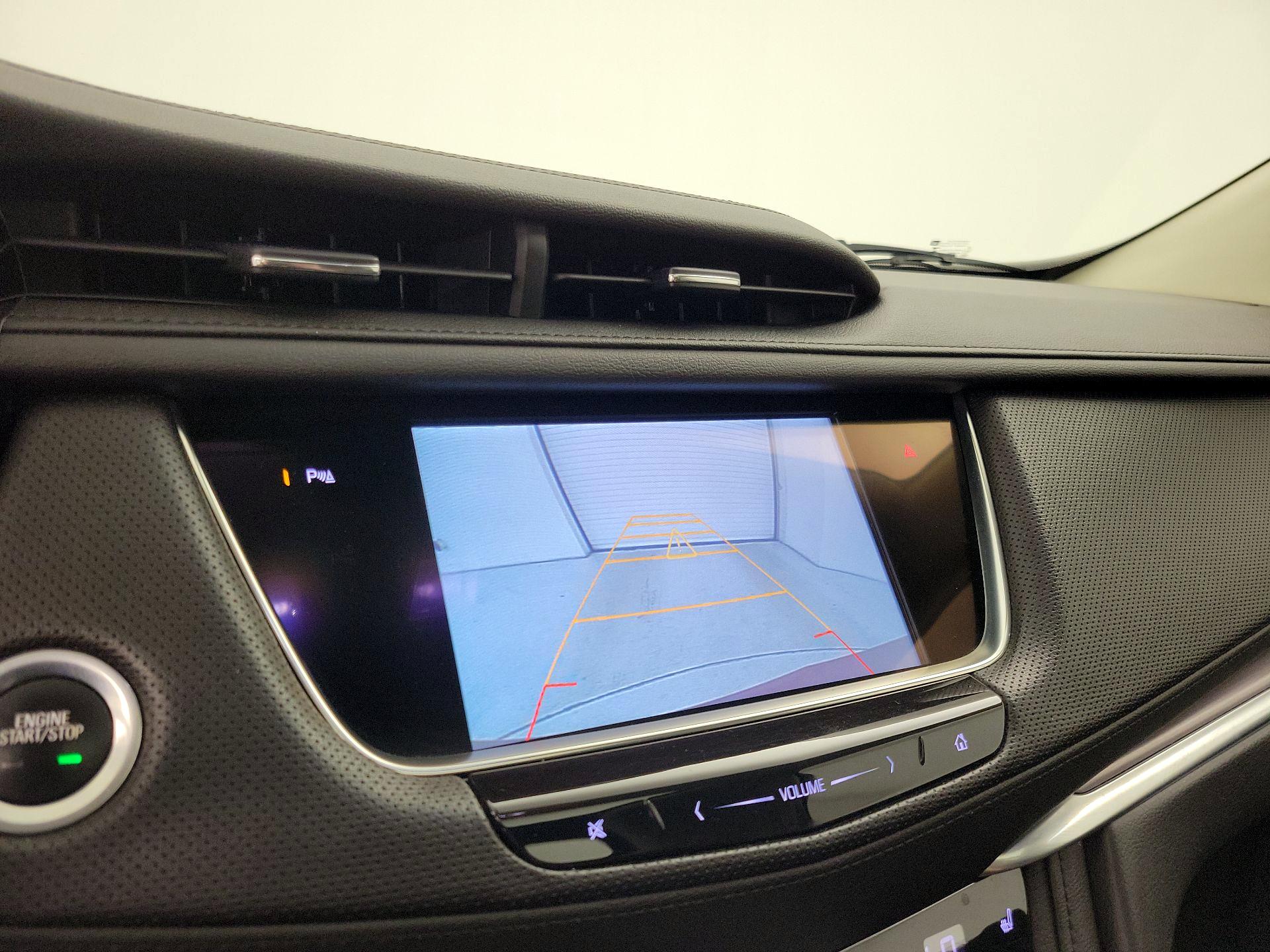 Thumbnail: 2017 Cadillac XT5 - 15