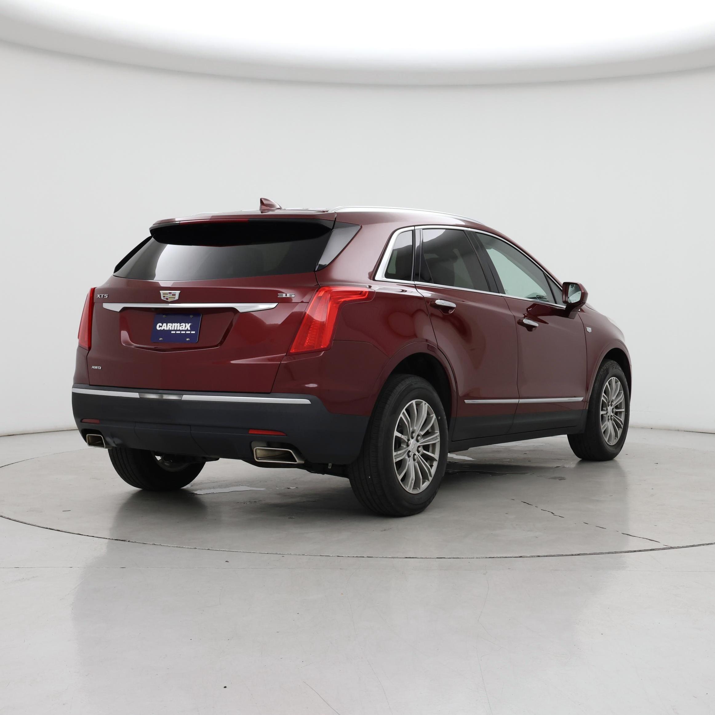 Thumbnail: 2017 Cadillac XT5 - 8