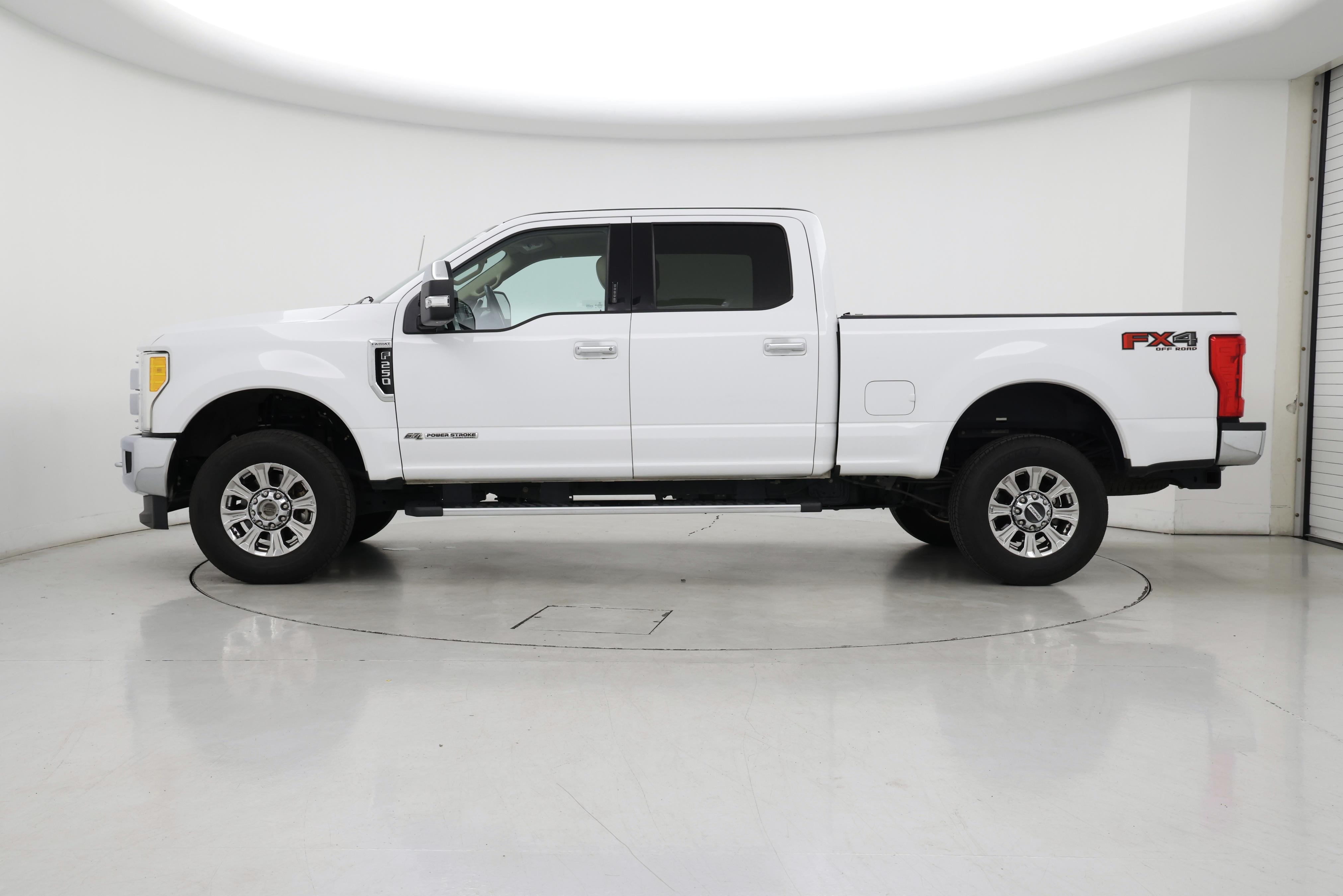 Thumbnail: 2017 Ford F-250 - 3