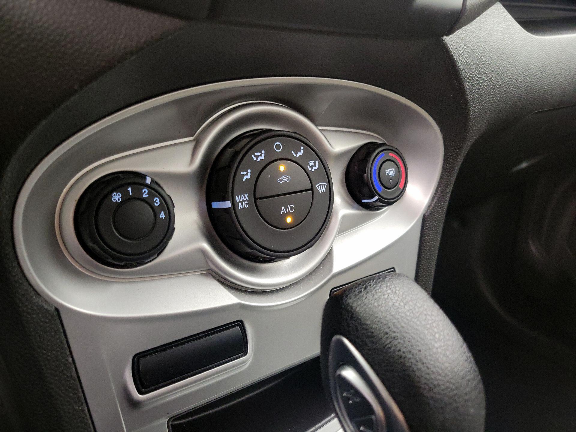 Thumbnail: 2019 Ford Fiesta - 16