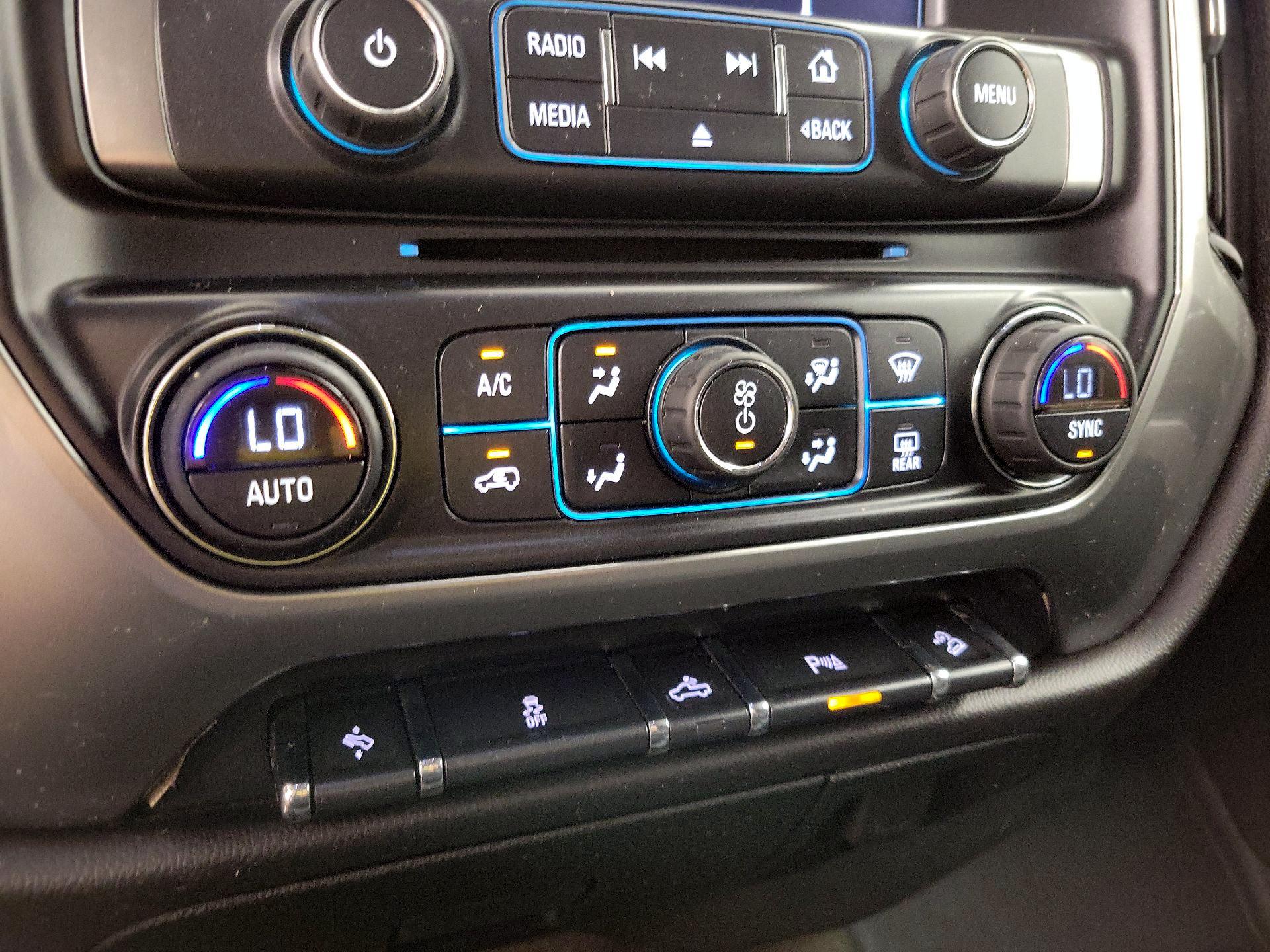 Thumbnail: 2015 Chevrolet Silverado 1500 - 16