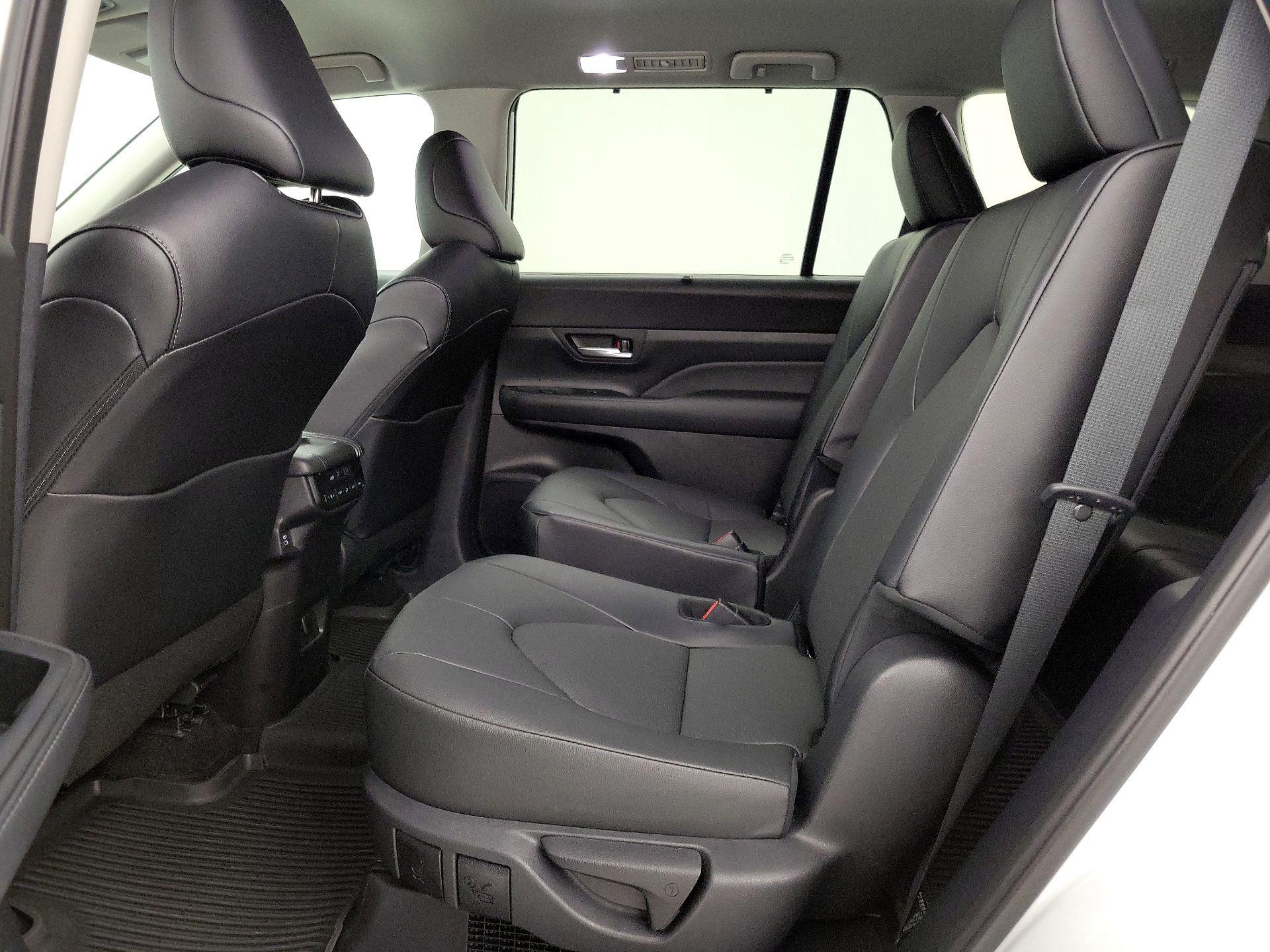 Thumbnail: 2024 Toyota Grand Highlander - 19