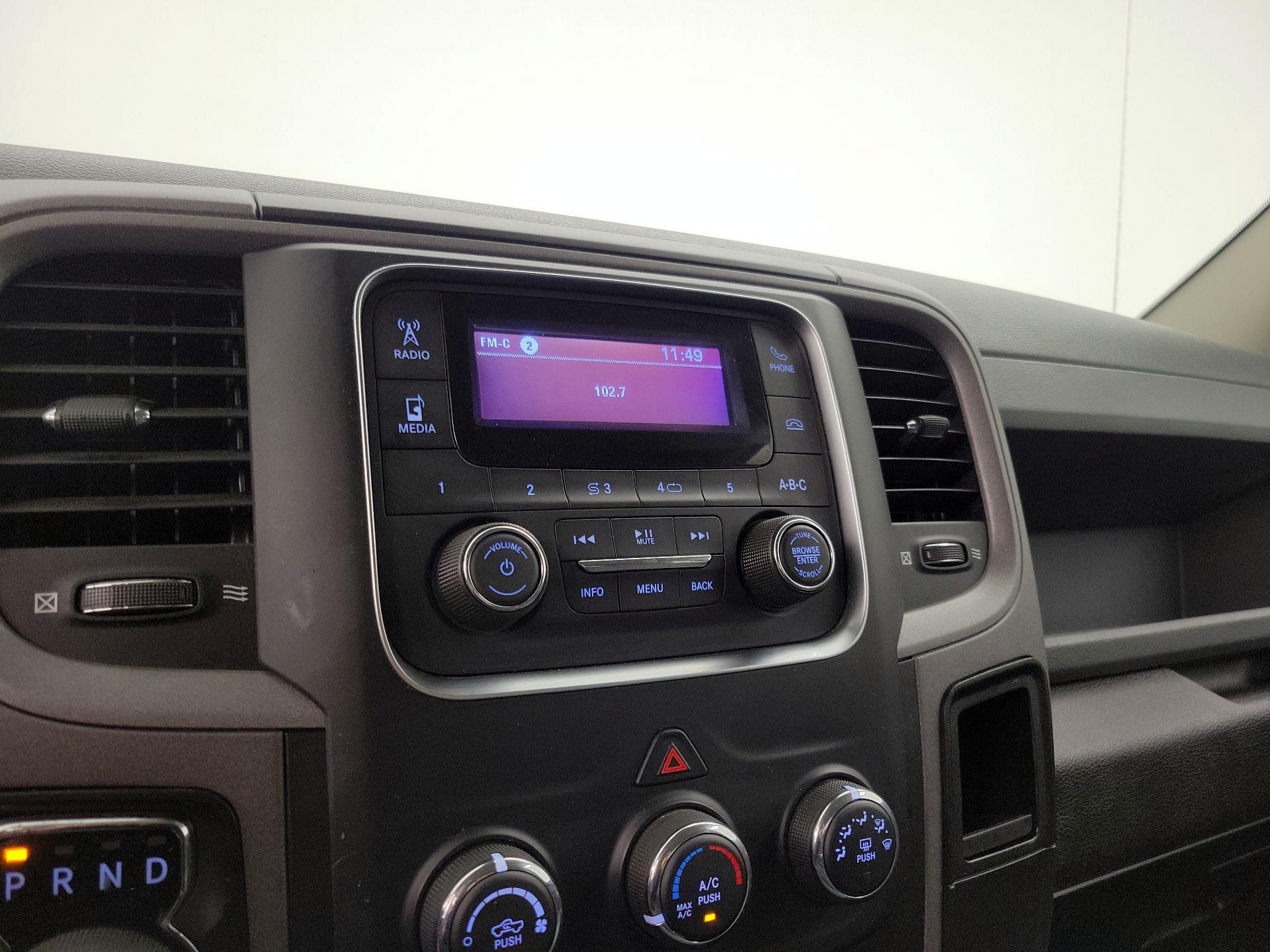Thumbnail: 2019 RAM 1500 Classic - 15