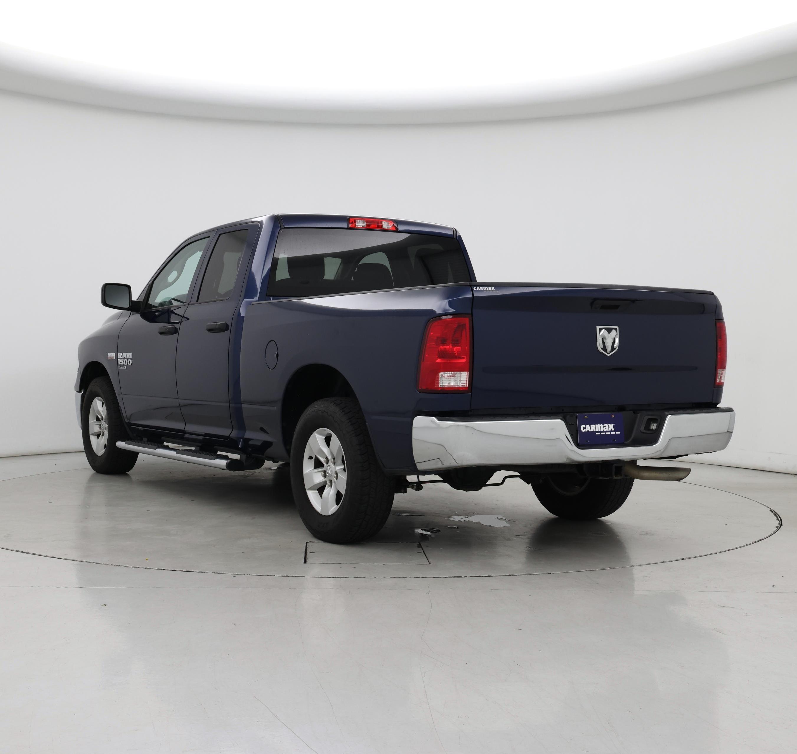 Thumbnail: 2019 RAM 1500 Classic - 2