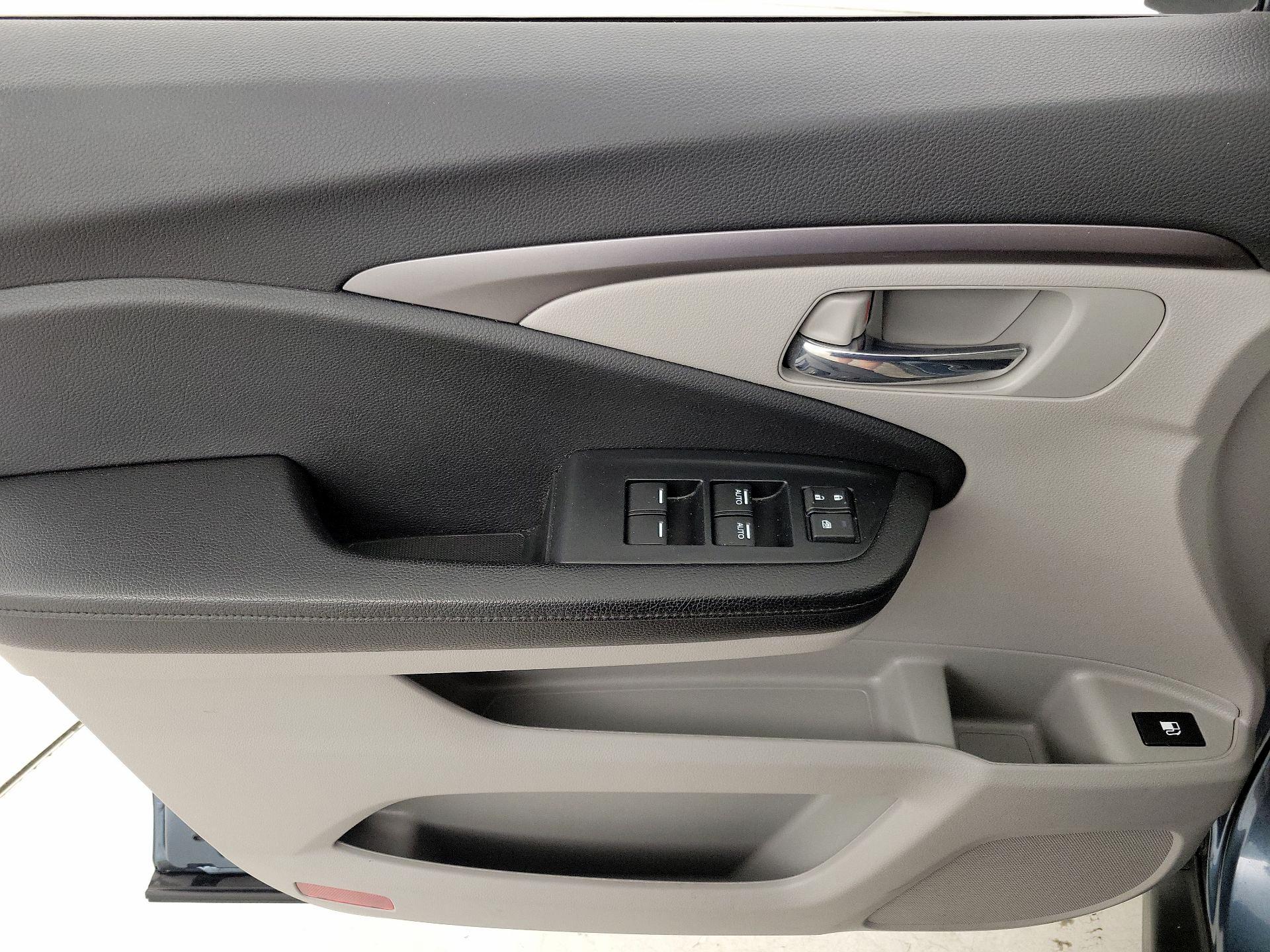 Thumbnail: 2021 Honda Pilot - 12