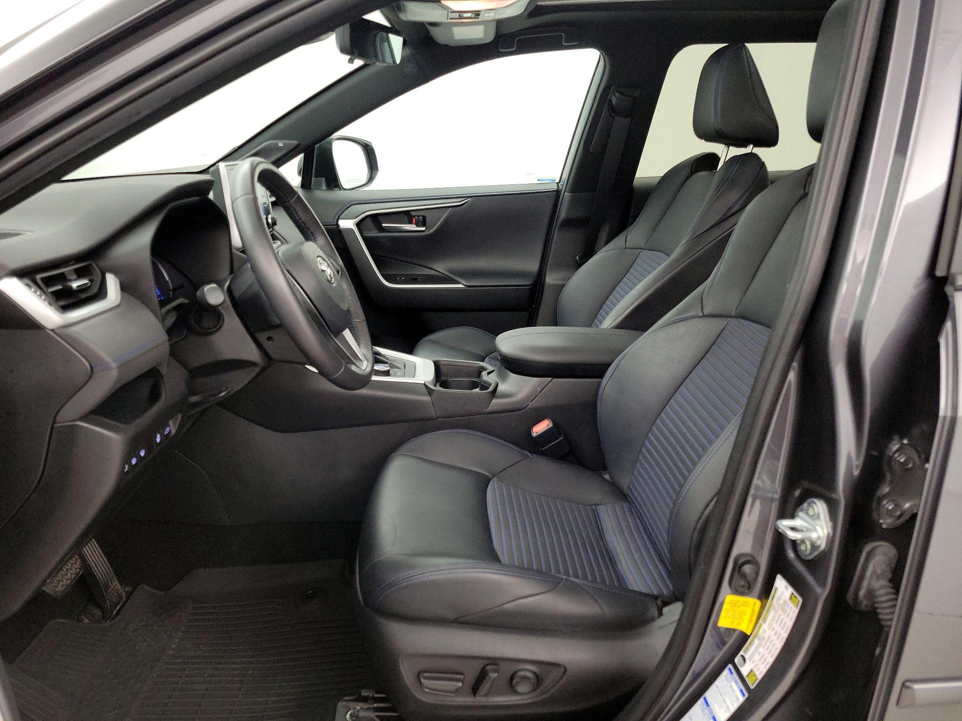 Thumbnail: 2021 Toyota RAV4 - 11