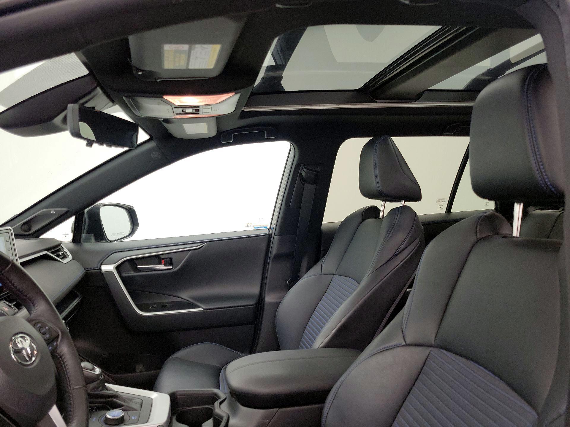 Thumbnail: 2021 Toyota RAV4 - 20
