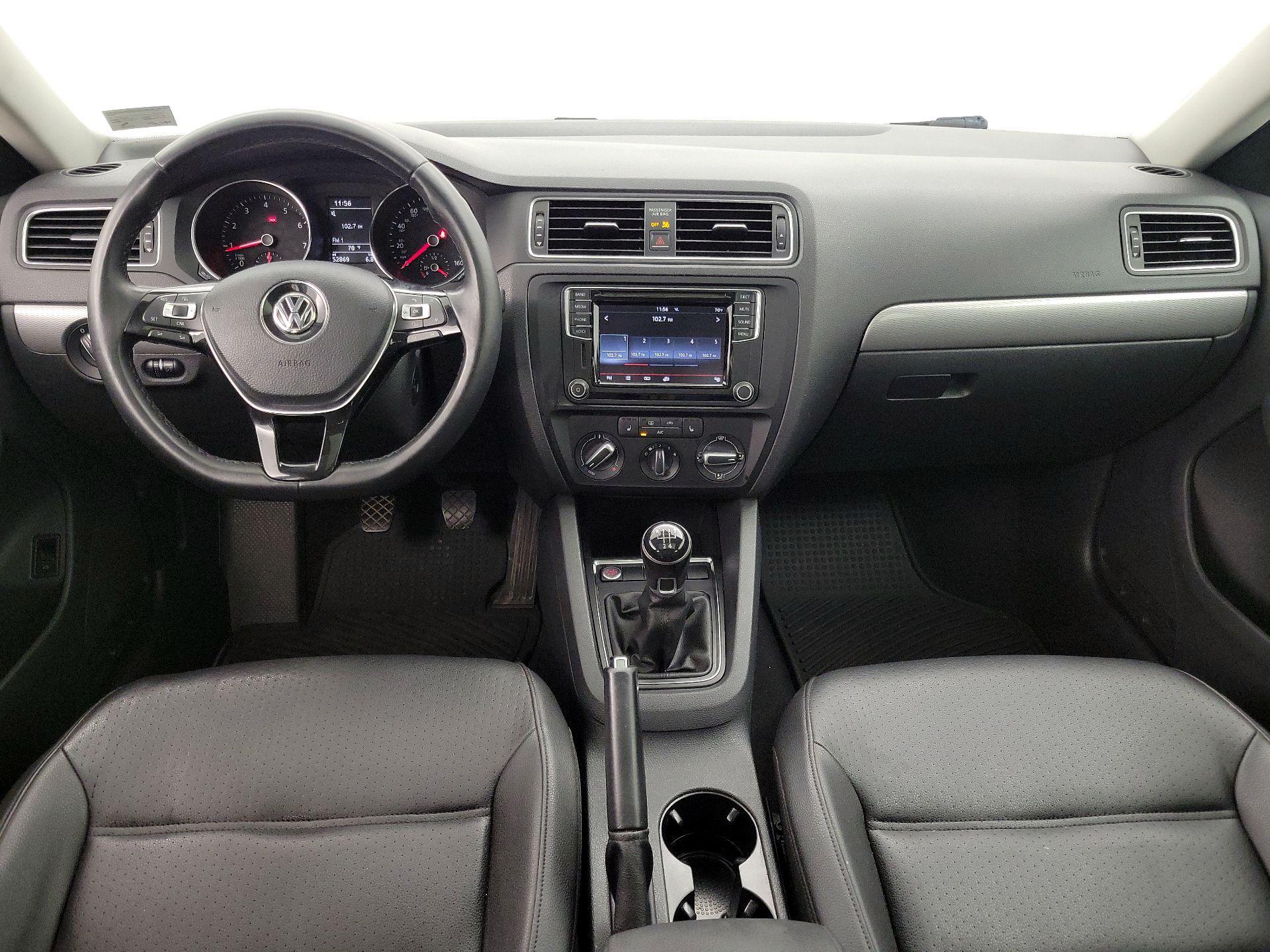 Thumbnail: 2017 Volkswagen Jetta - 9