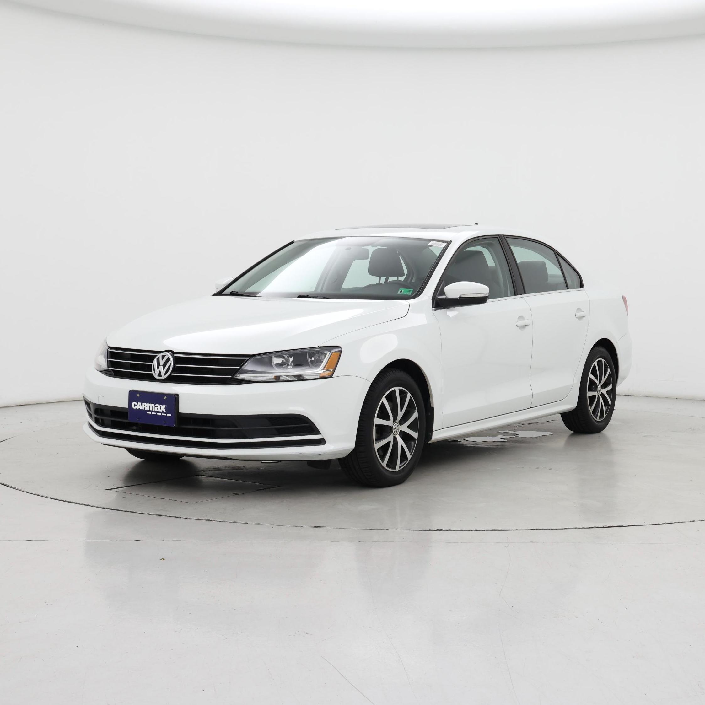 Thumbnail: 2017 Volkswagen Jetta - 4