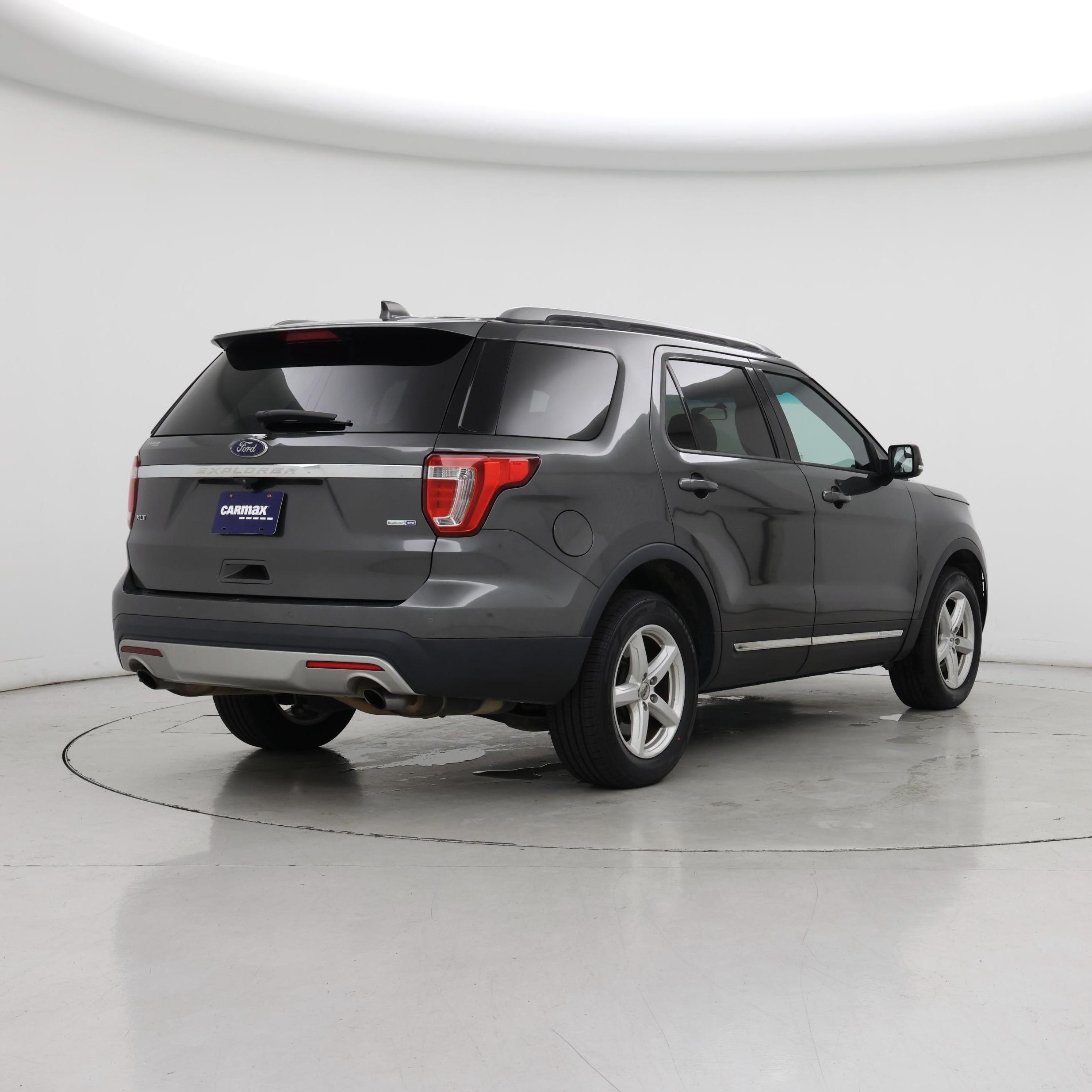 Thumbnail: 2017 Ford Explorer - 8