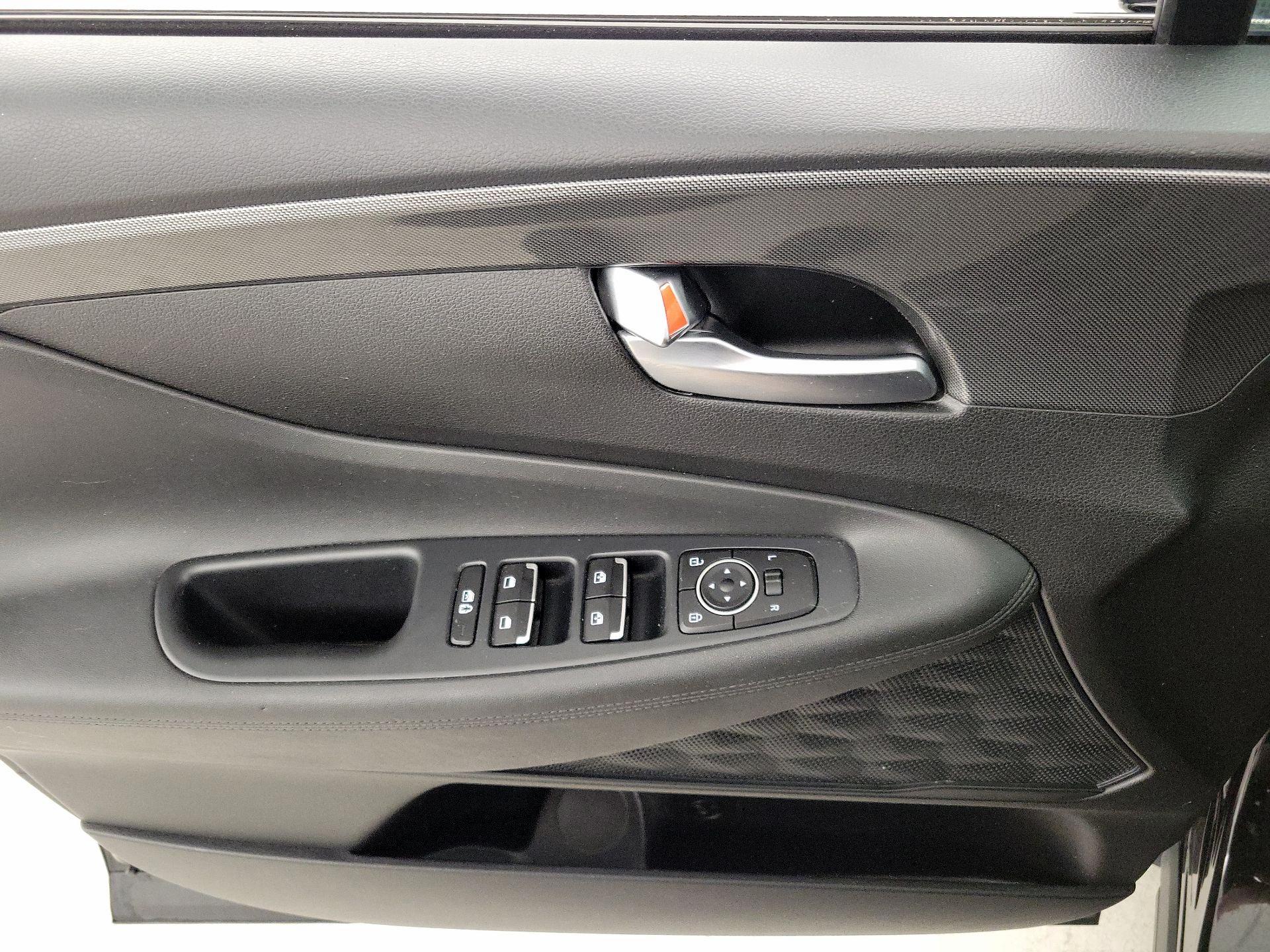Thumbnail: 2023 Hyundai Santa Fe - 12