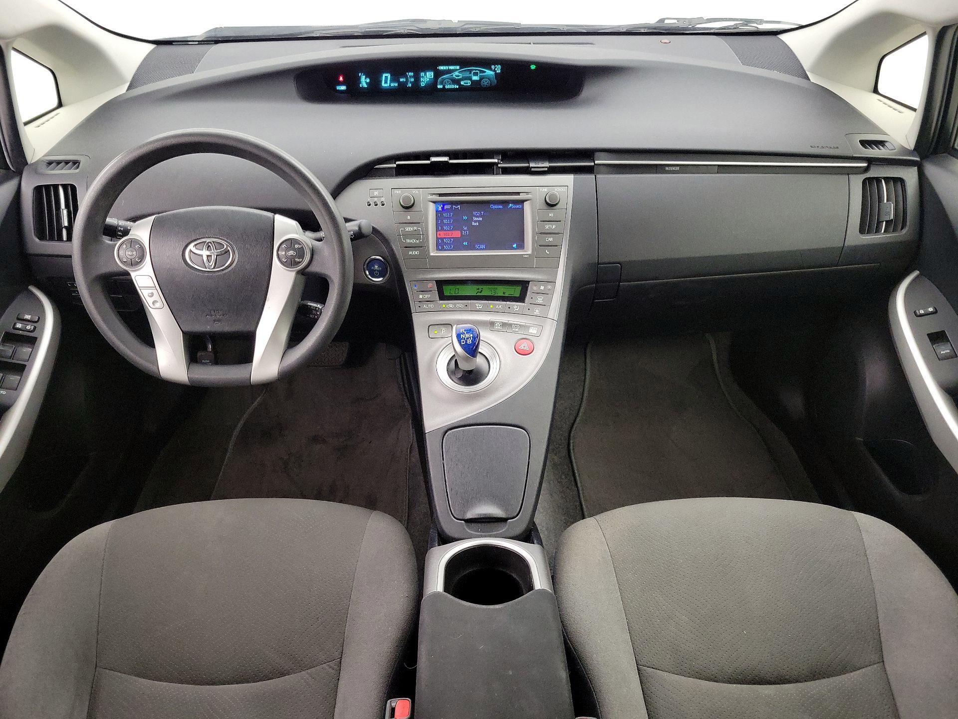 Thumbnail: 2015 Toyota Prius - 9