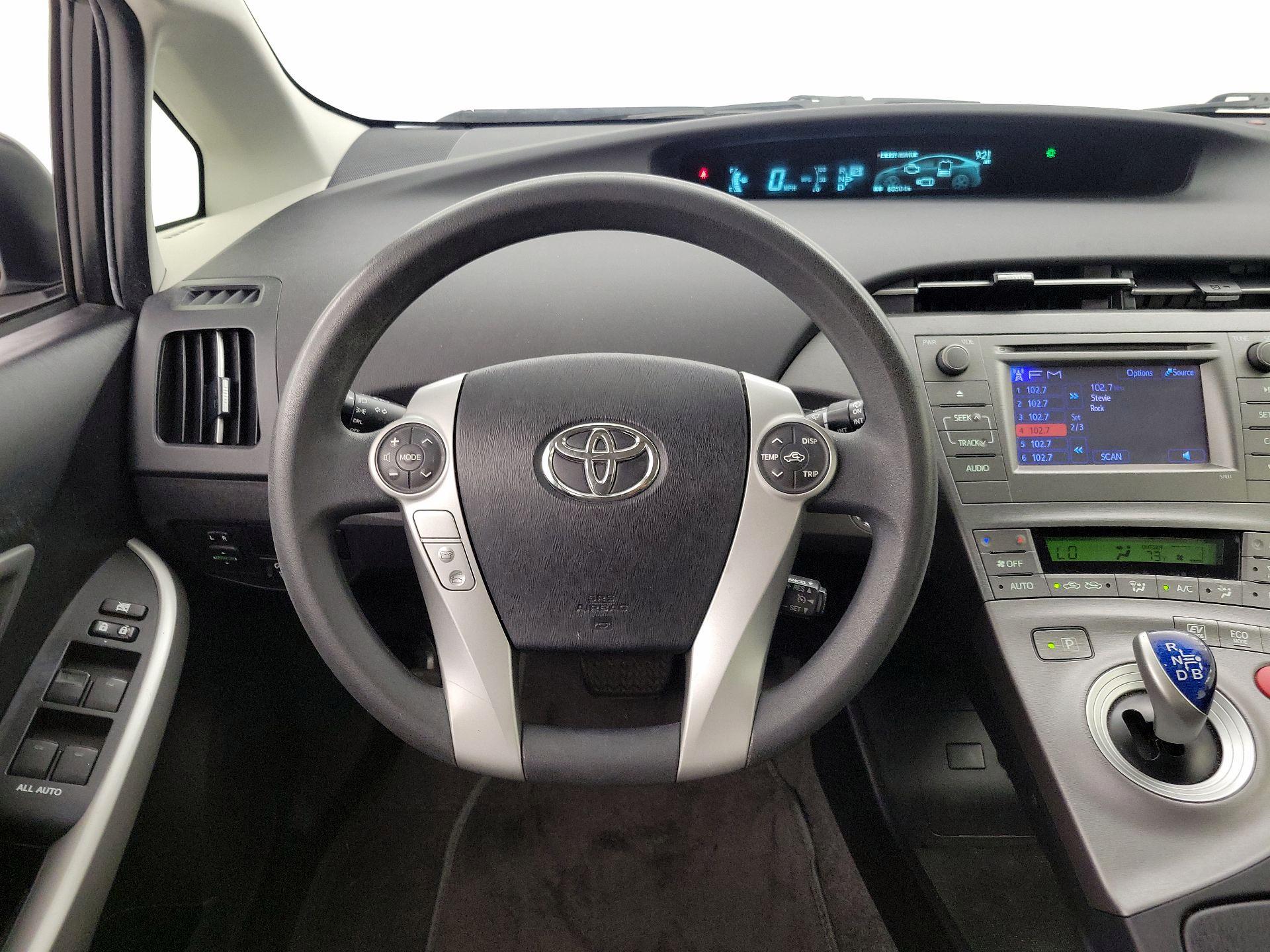 Thumbnail: 2015 Toyota Prius - 10