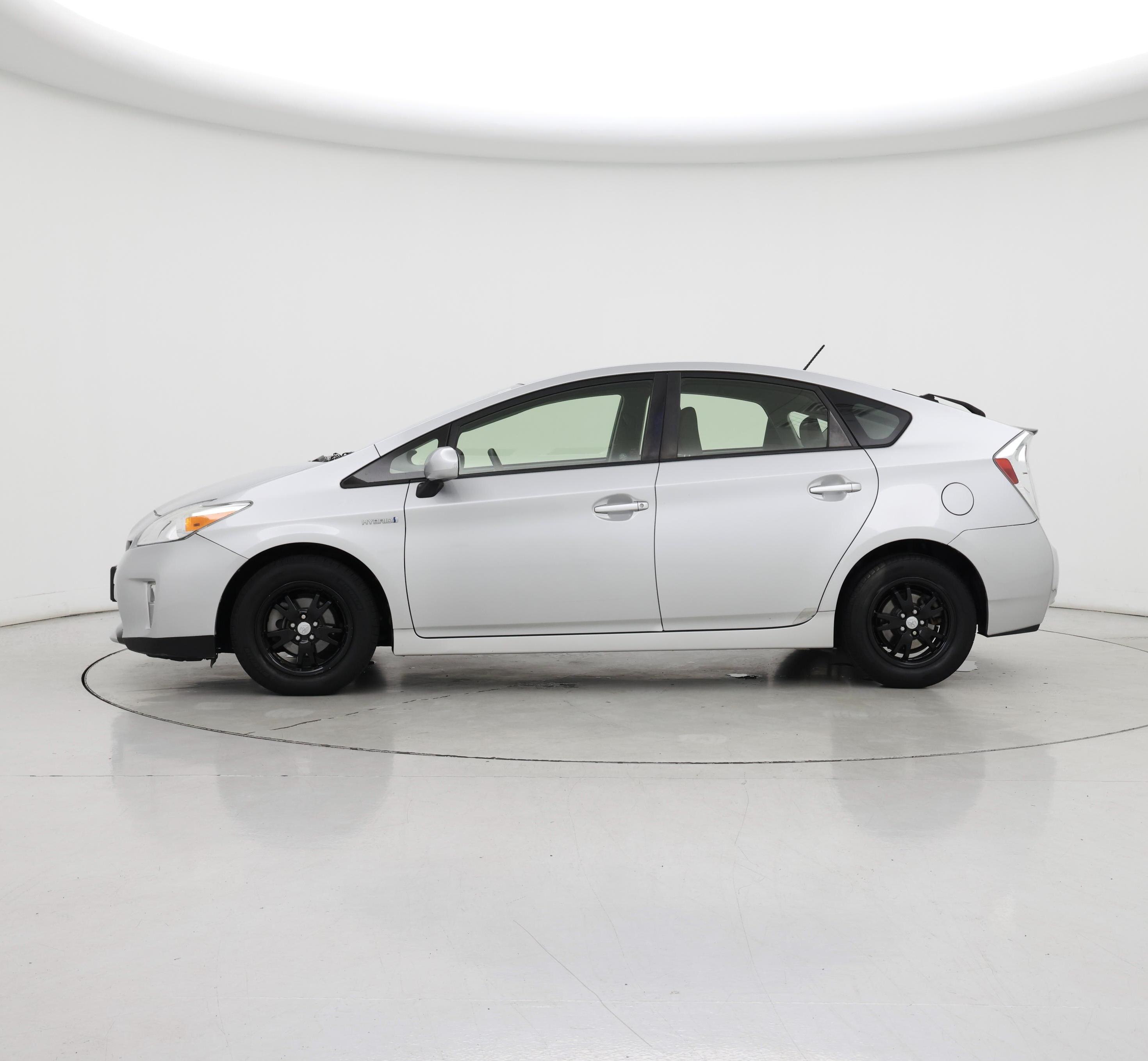 Thumbnail: 2015 Toyota Prius - 3