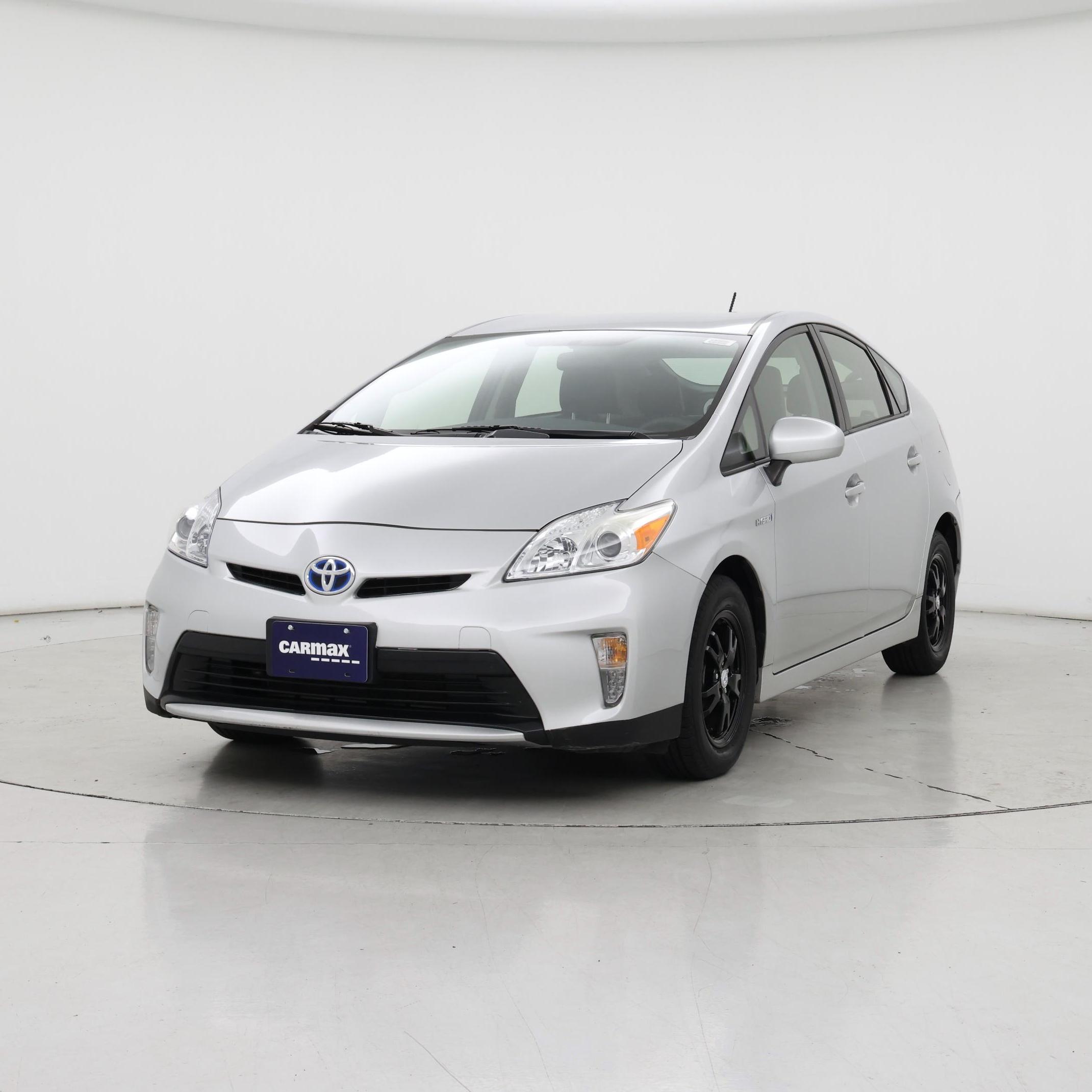Thumbnail: 2015 Toyota Prius - 4